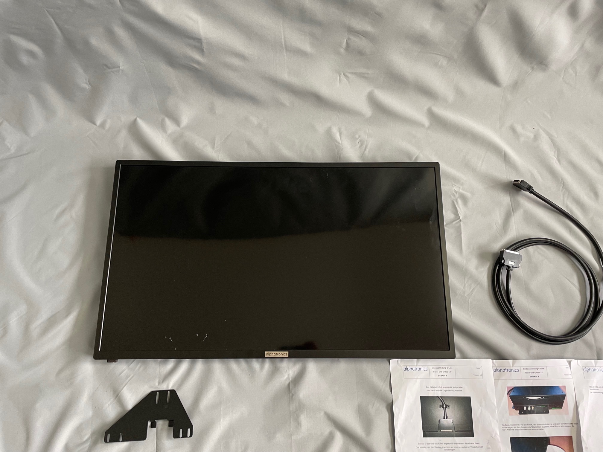 Alphatronics S-Linie Monitor , 72,7 x 43,7 x 3,5cm