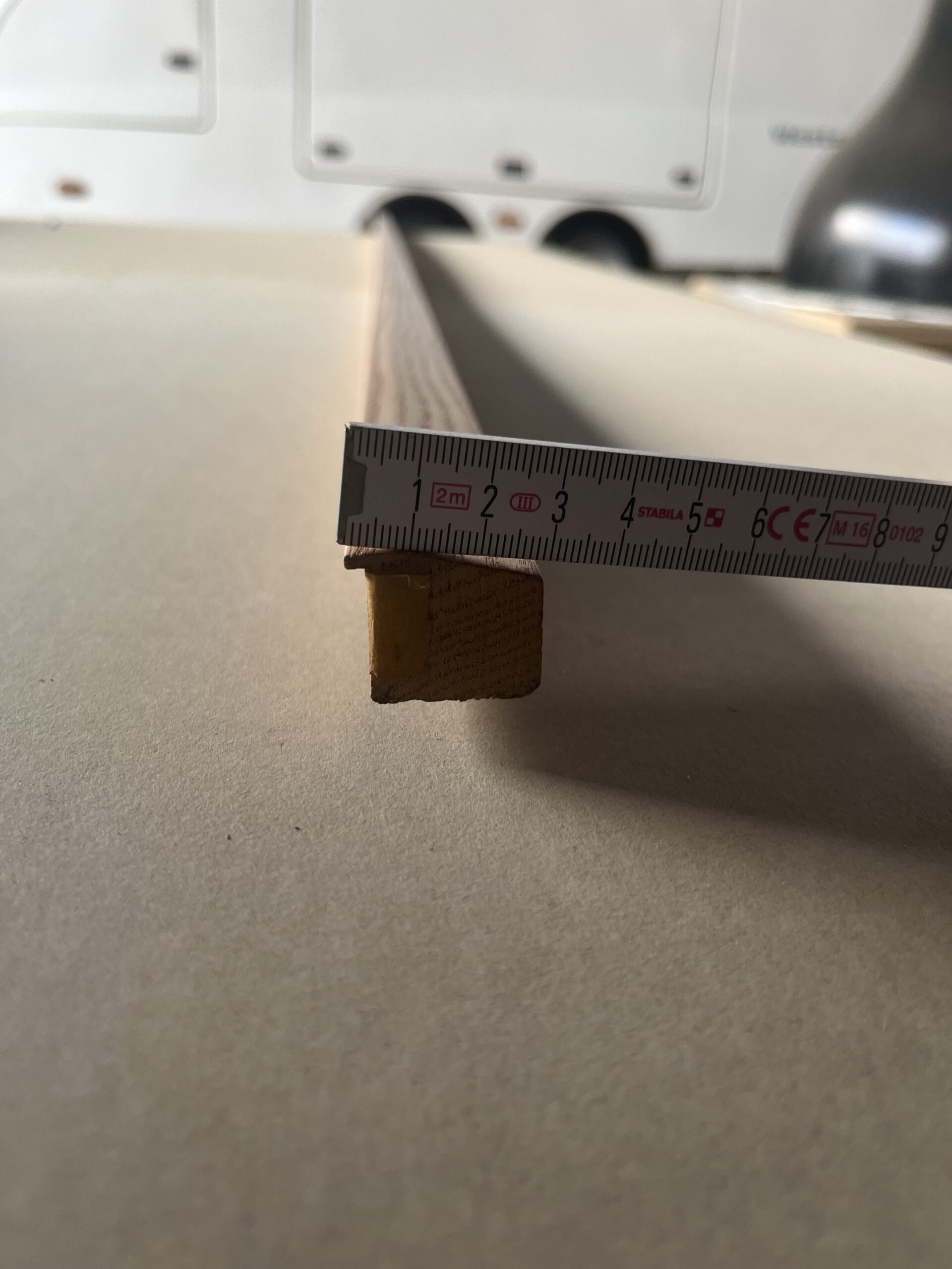 Leiste Holz Massivholz beschichtet Mediteranian Cherry 1,90 Meter