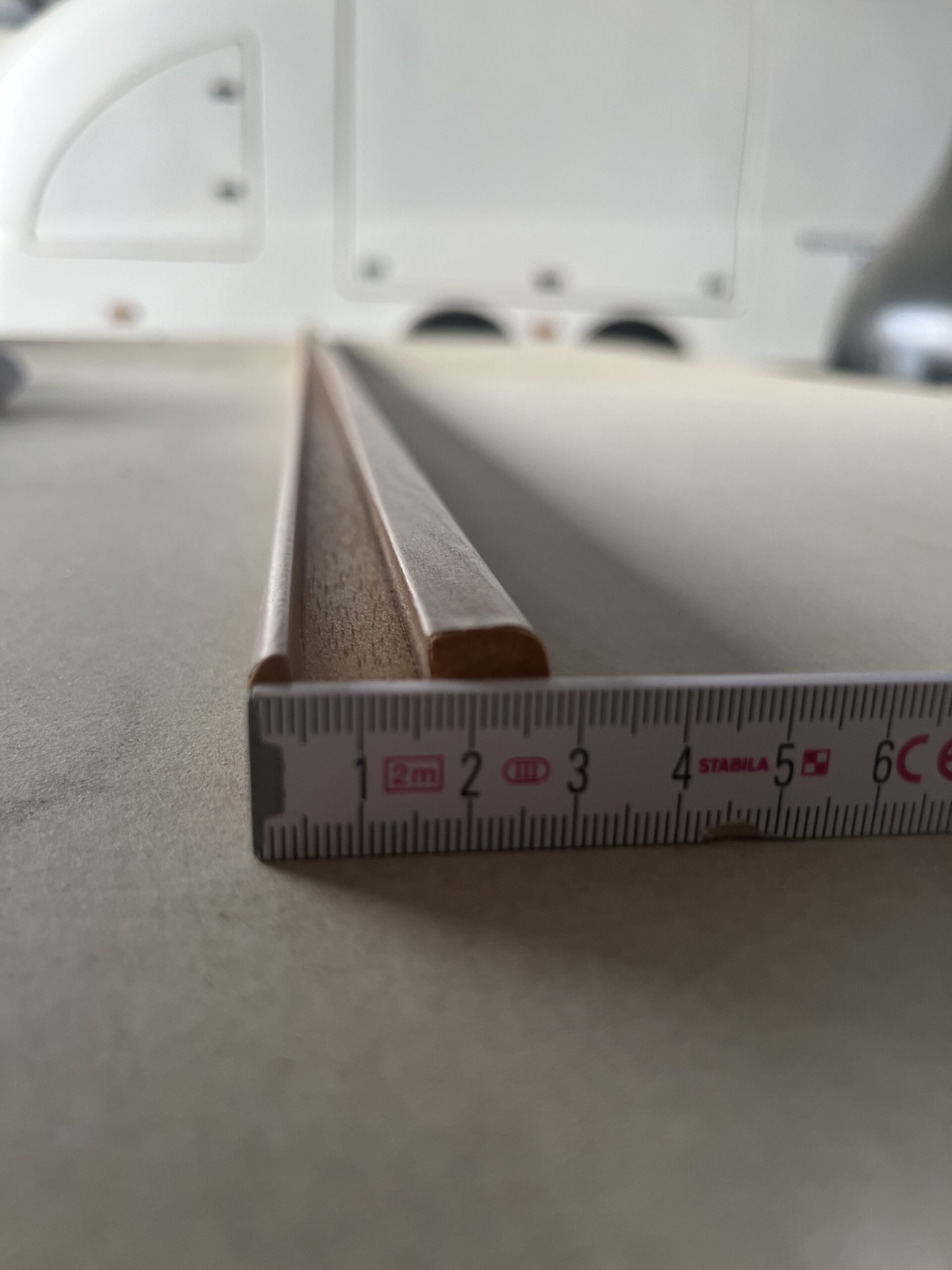 Leiste Holz Massivholz Mahagoni beschichtet 1,90 Meter