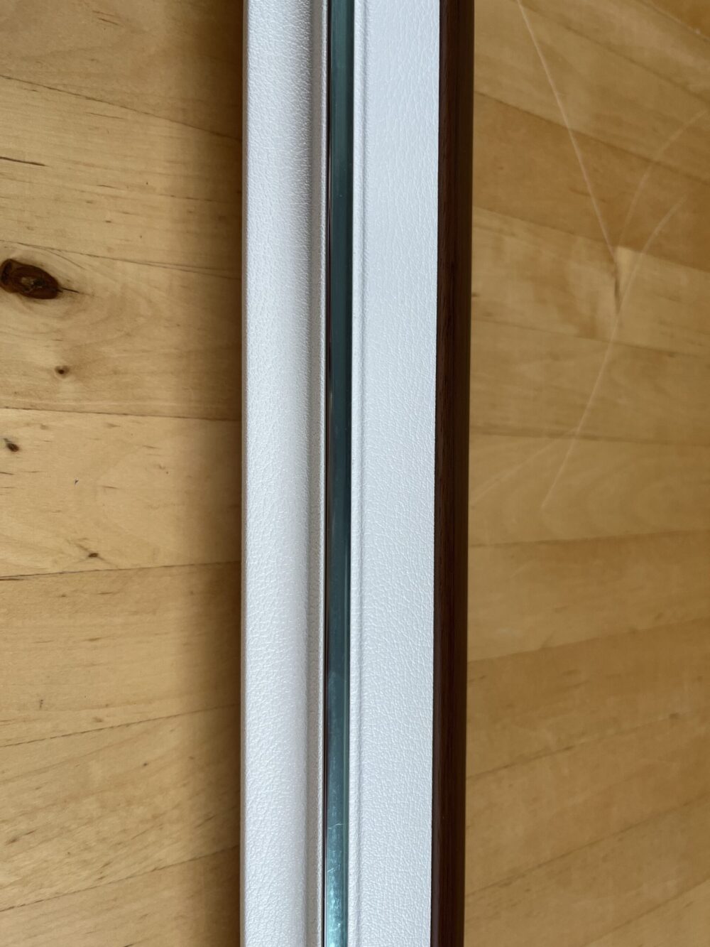 Leiste Holz Massivholz Mahagoni weiß Lederoptik mit Zierleiste beschichtet 1,90 Meter