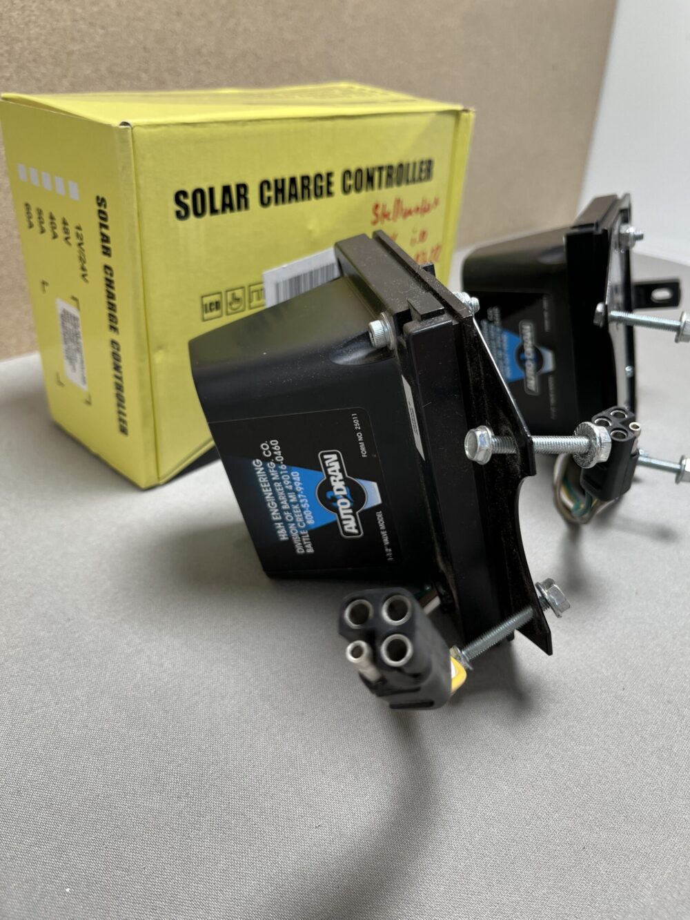 Solar Charge Controller 12724V MP80-80