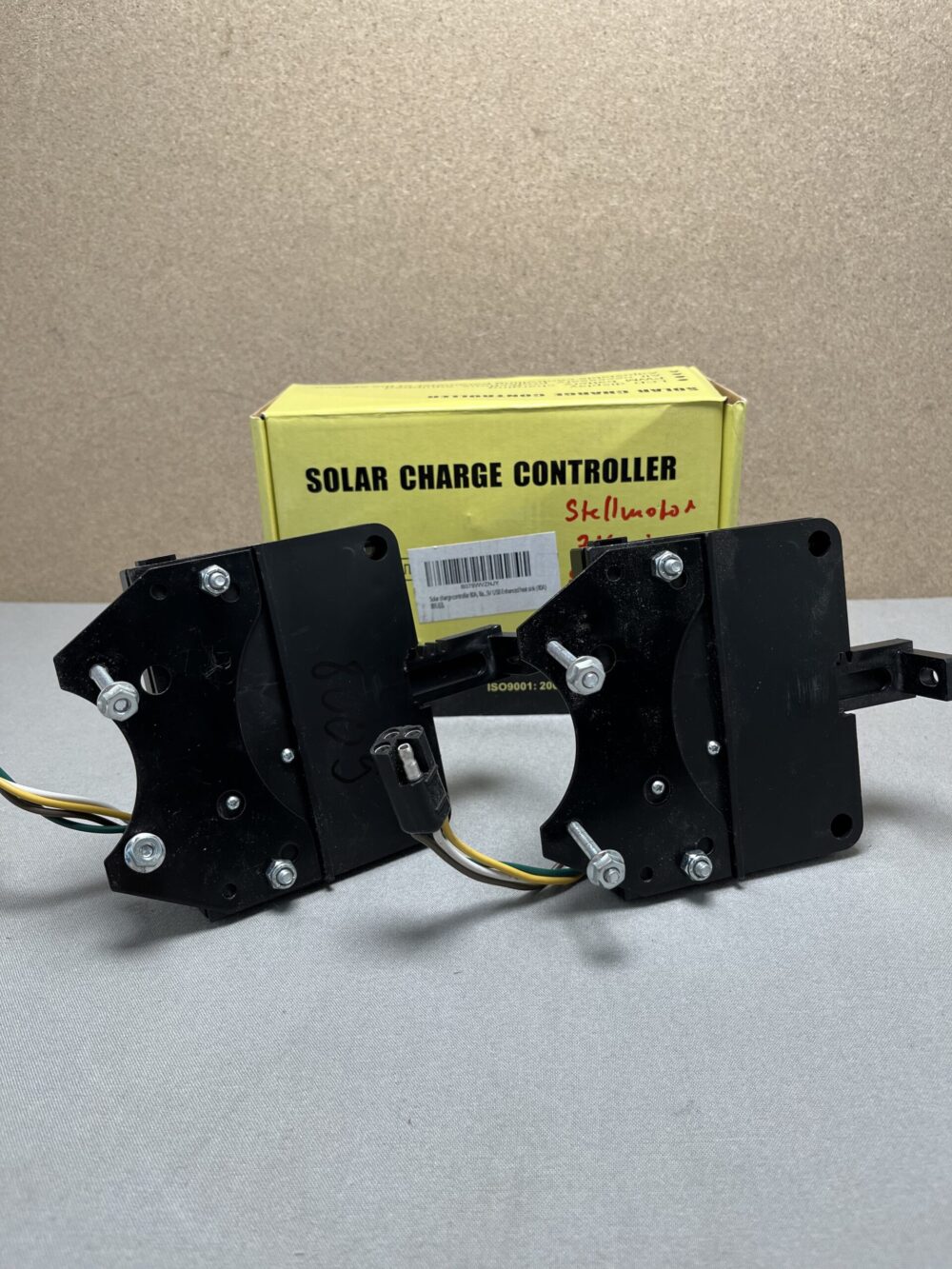 Solar Charge Controller 12724V MP80-80