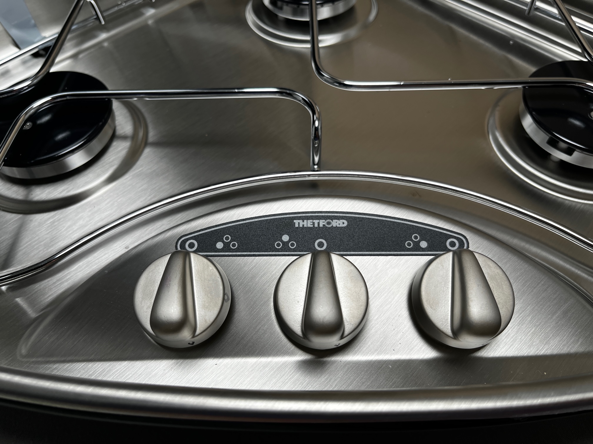 Thetford Series 330 Gaskocher 3-eckig Scharnier links – Bild 2