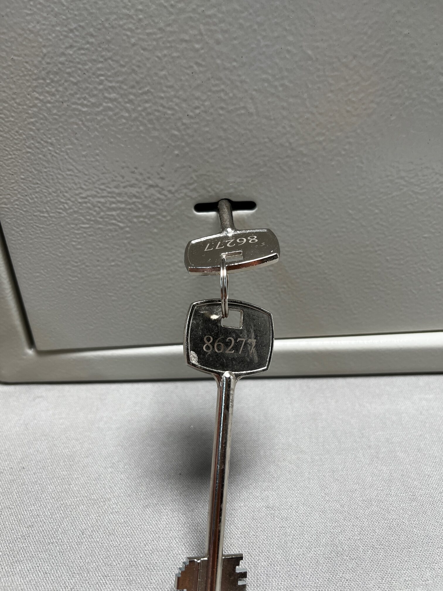 Tresor für Wohnmobil 31x20x20 mit 2 Schlüsseln