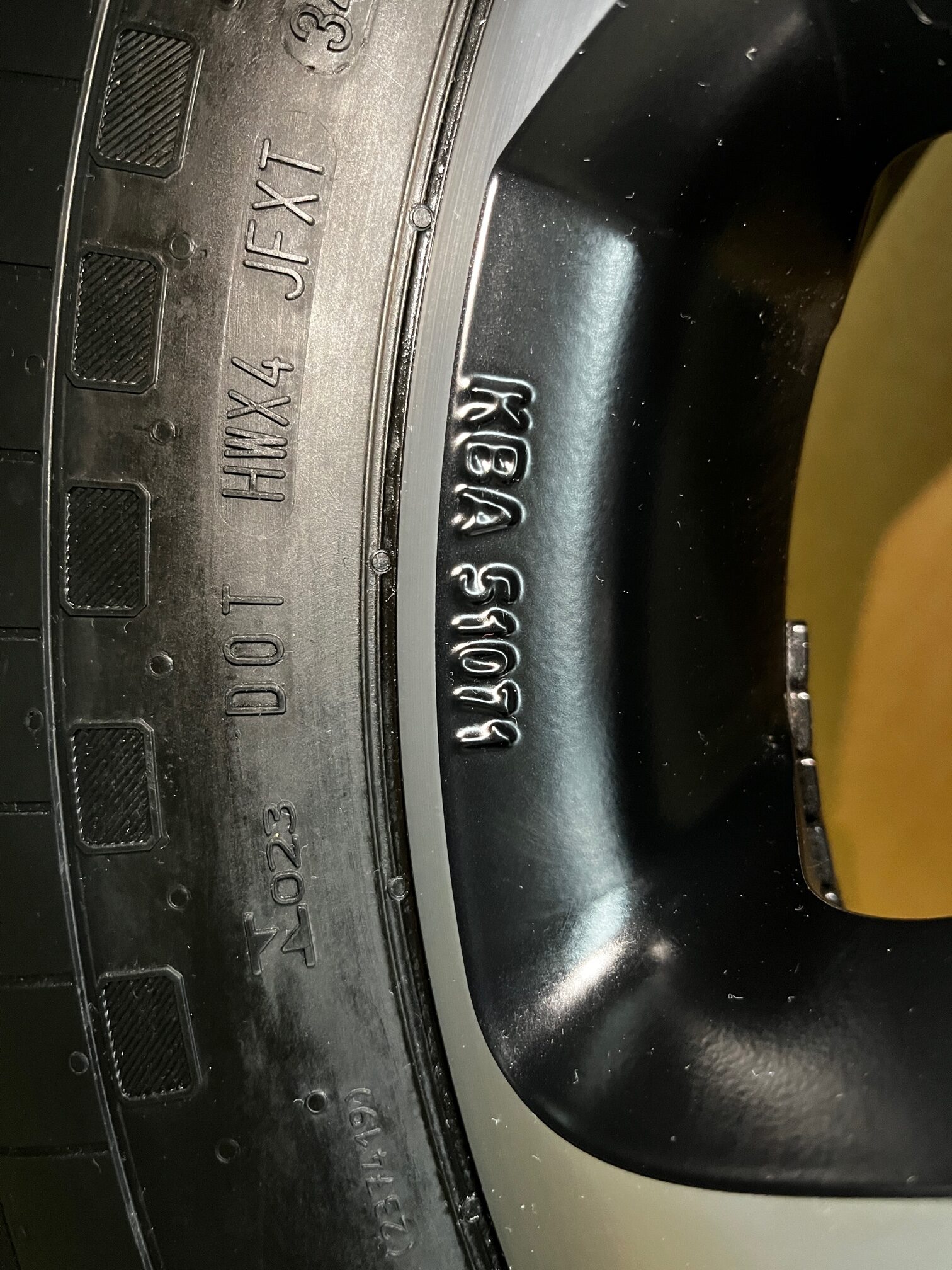 Continental Vanco Four Seasons 4 Kompletträder 225/75 R16C