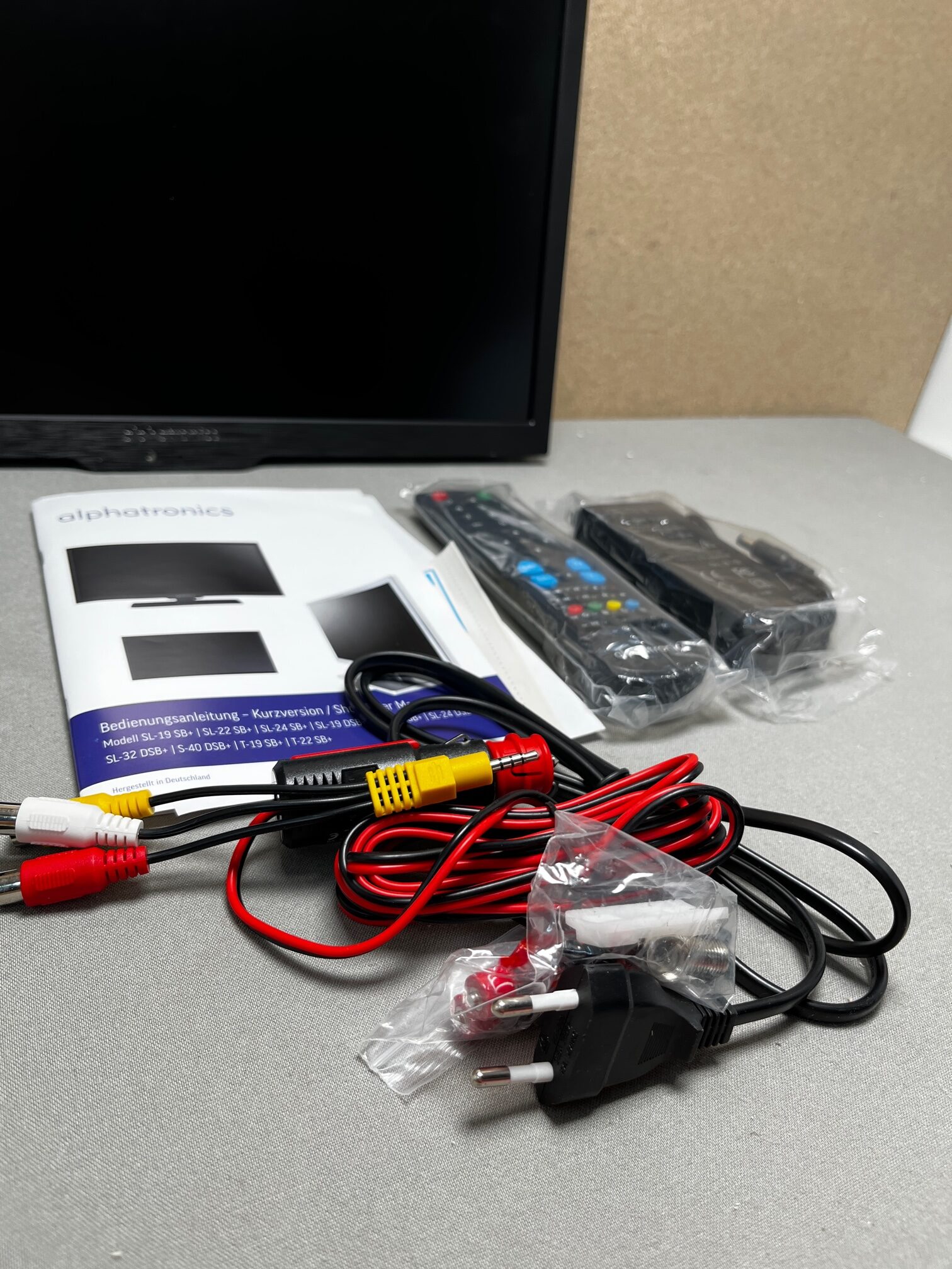 alphatronics SL-Line 16:9 TV 43,8x27,5x5,0 cm