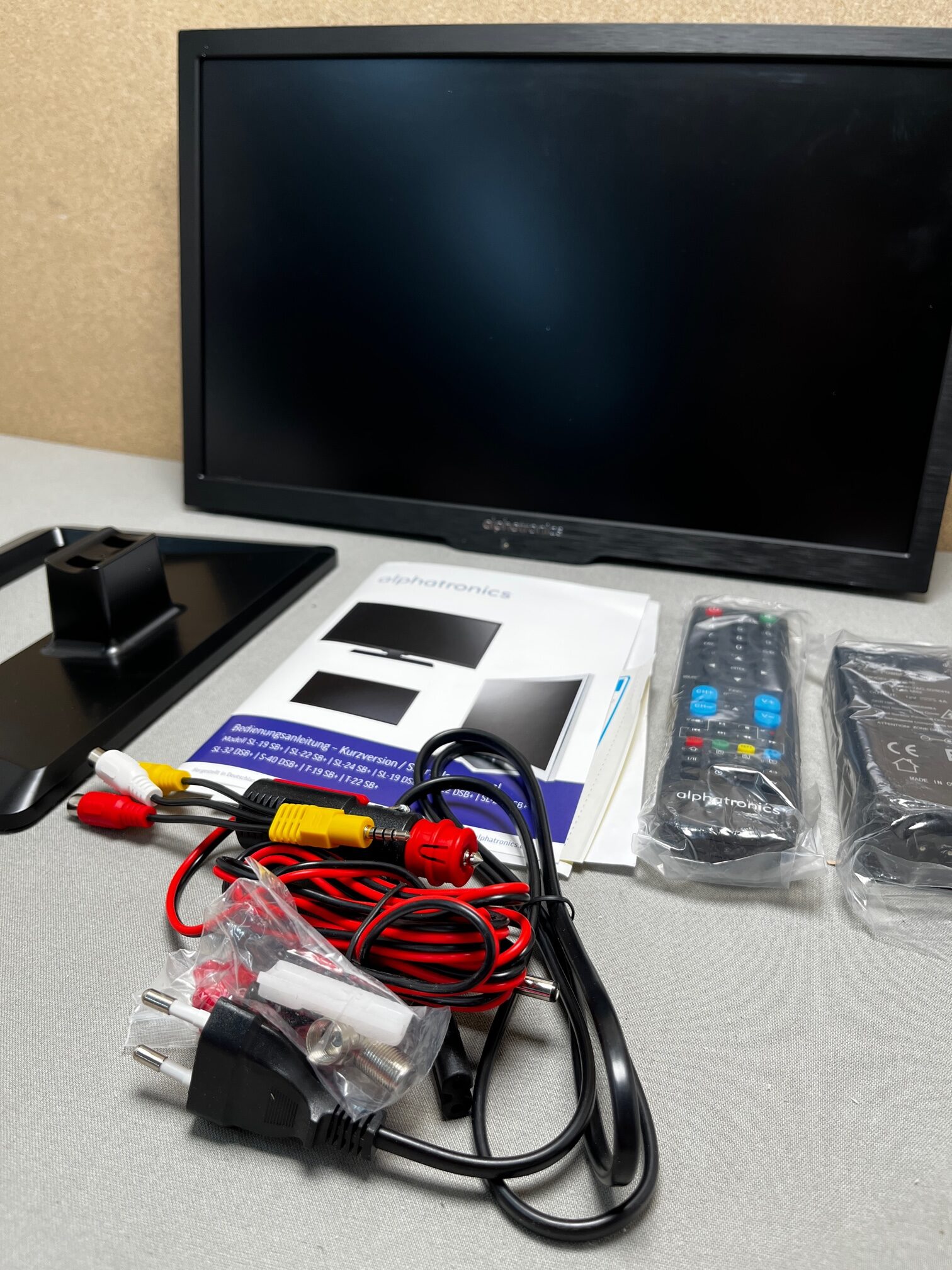 alphatronics SL-Line 16:9 TV 43,8x27,5x5,0 cm