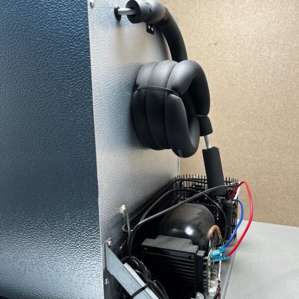 Carbest Kompressor Einbaukühlschrank 40L 71357