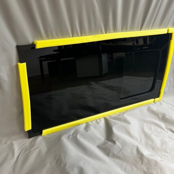 Carbest getöntes Schiebefenster Mercedes Benz Vito ab Bj. 2015 Beifahrerseite vorne 1100x570