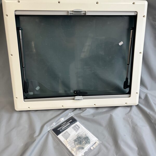 Dometic S4 Ausstellfenster mit Innenrahmen 750x600mm