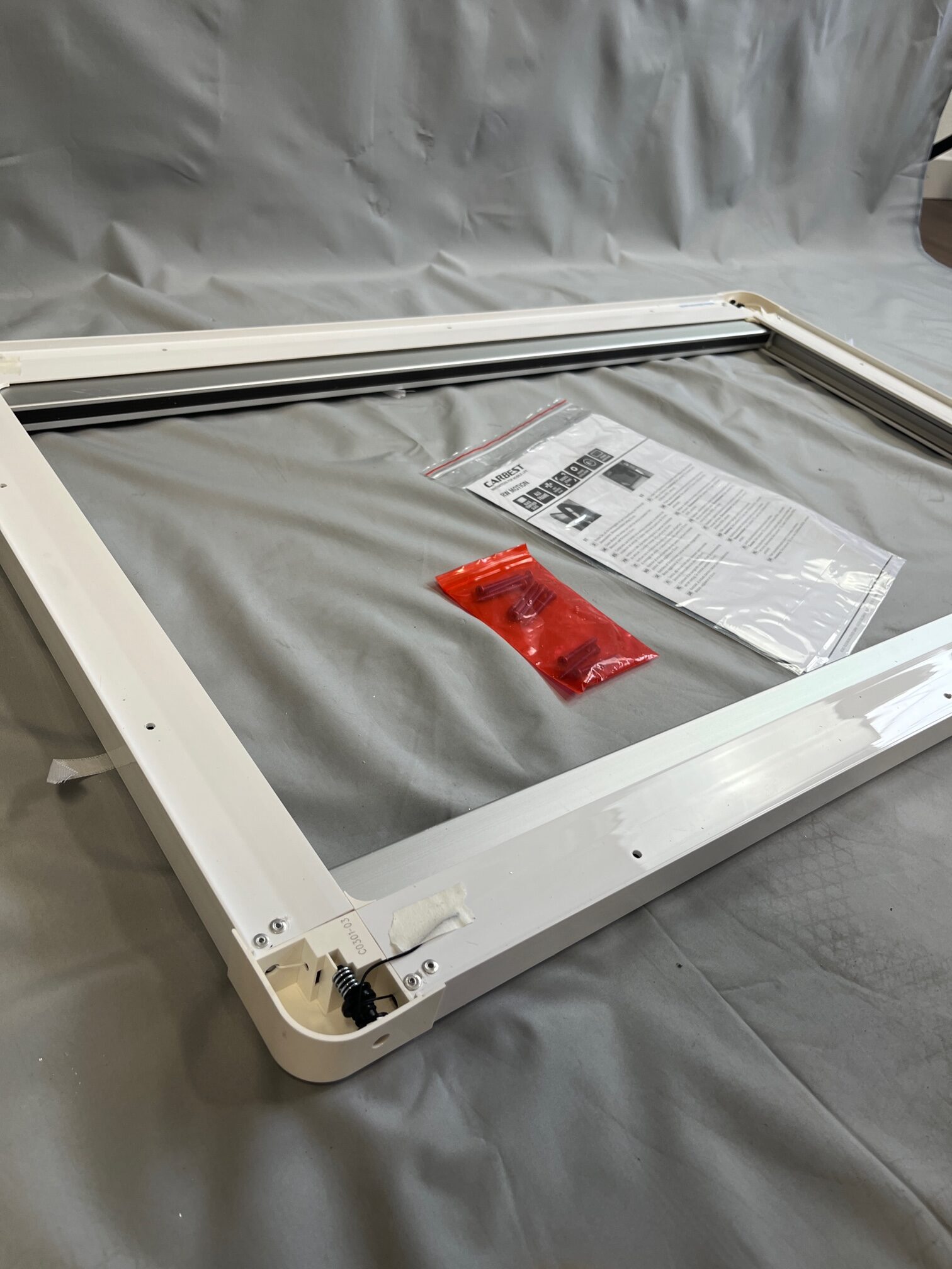 Carbest Innenrahmen für RW Motion mit Verdunklung & Insektenschutz 800x450