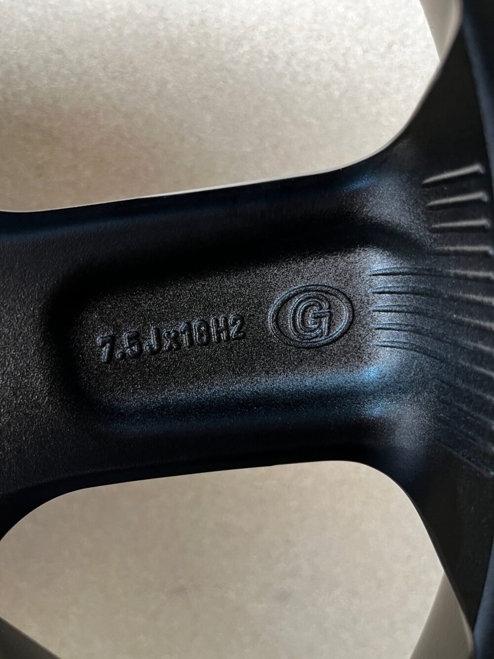 Alufelge 18`` Niesmann & Bischoff Emblem Ice Black 7,5Jx18H2