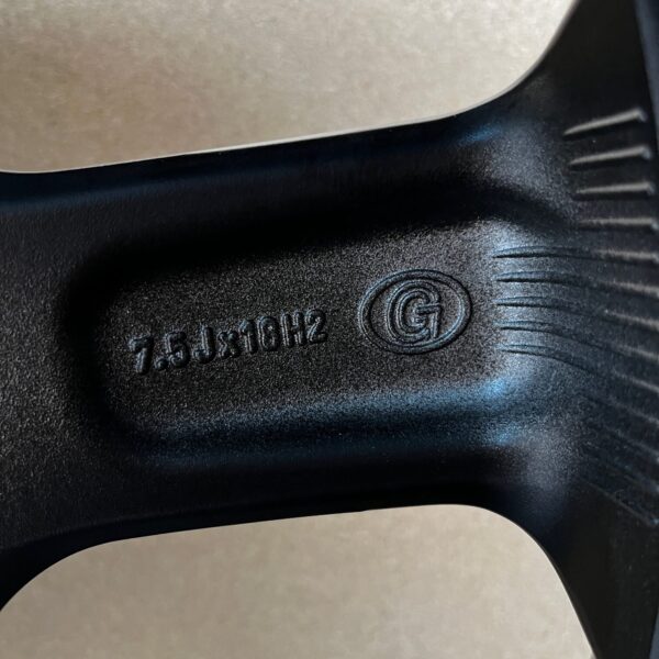 Alufelge 18`` Niesmann & Bischoff Emblem Ice Black 7,5Jx18H2