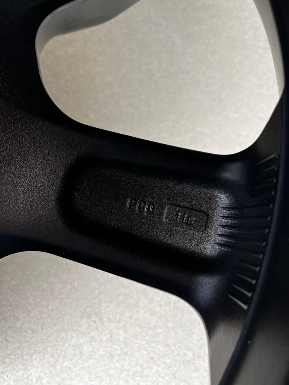 Alufelge 18`` Niesmann & Bischoff Emblem Ice Black 7,5Jx18H2