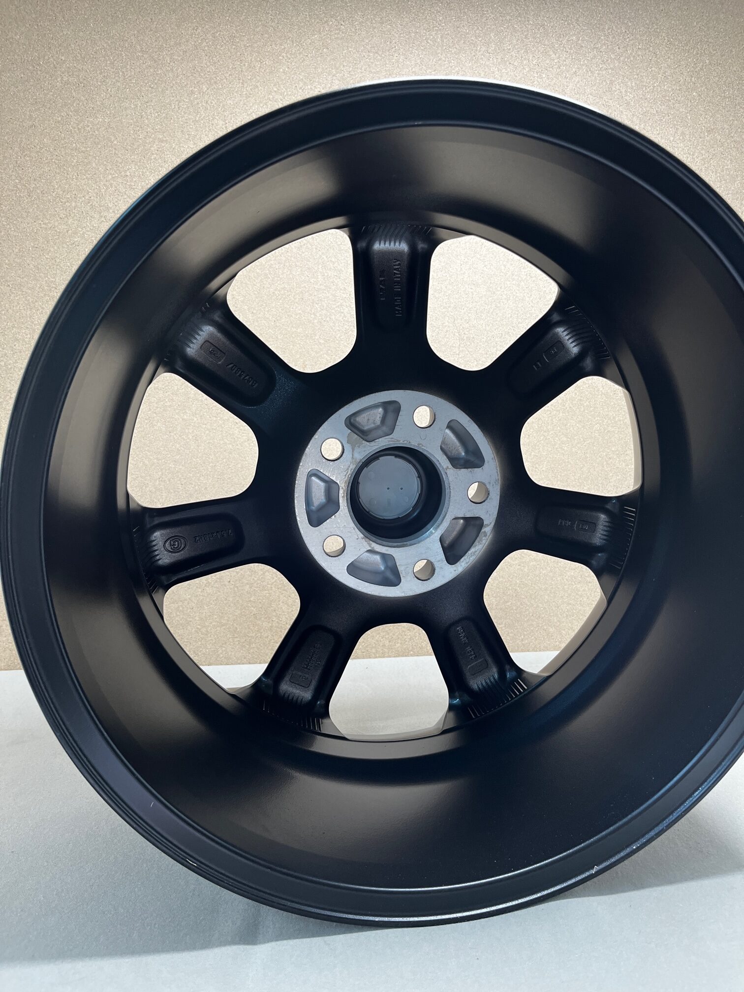 Alufelge 18`` Niesmann & Bischoff Emblem Ice Black 7,5Jx18H2 NEU