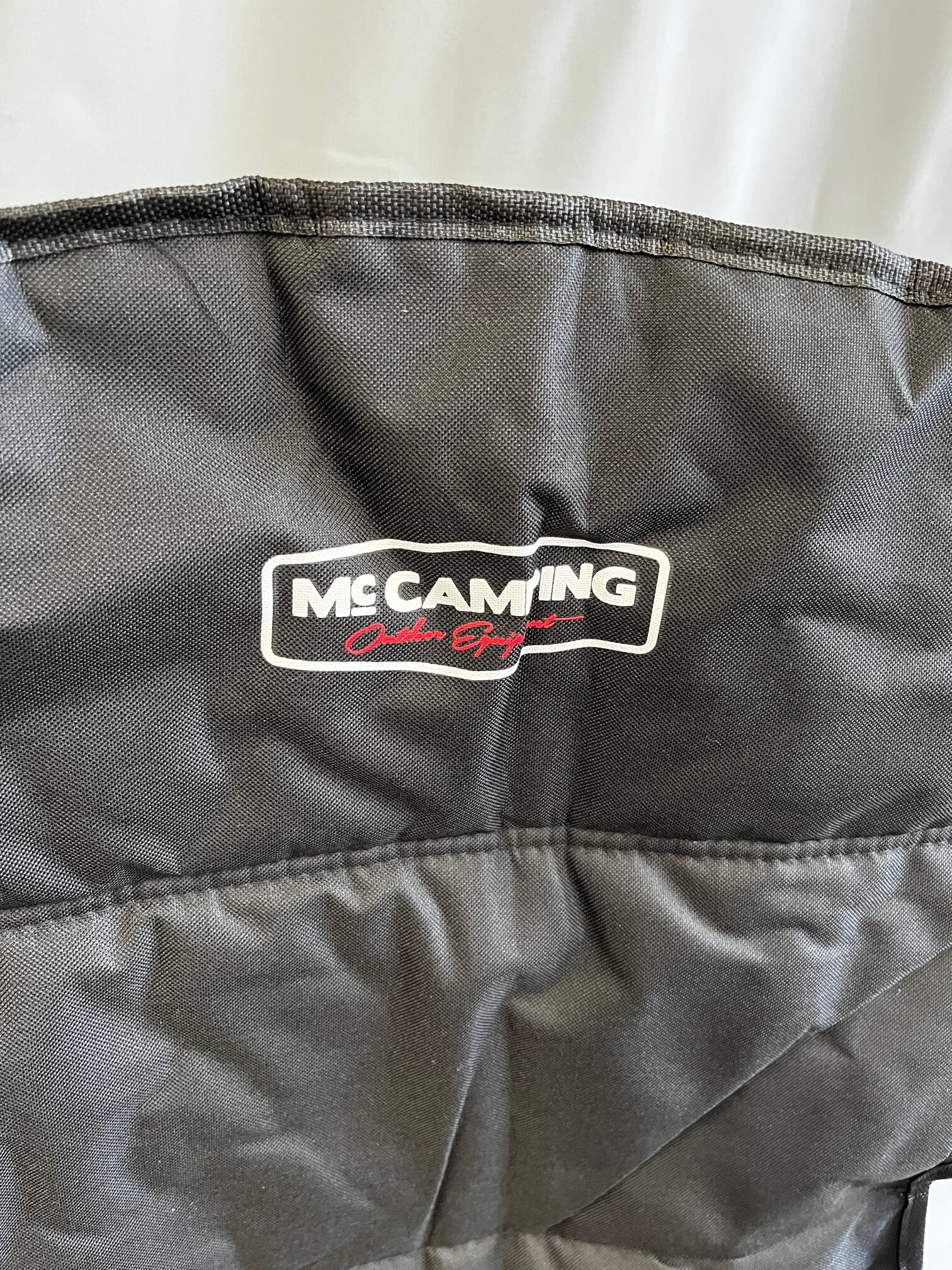 McCamping Campingstuhl schwarz mit Getränkehalter