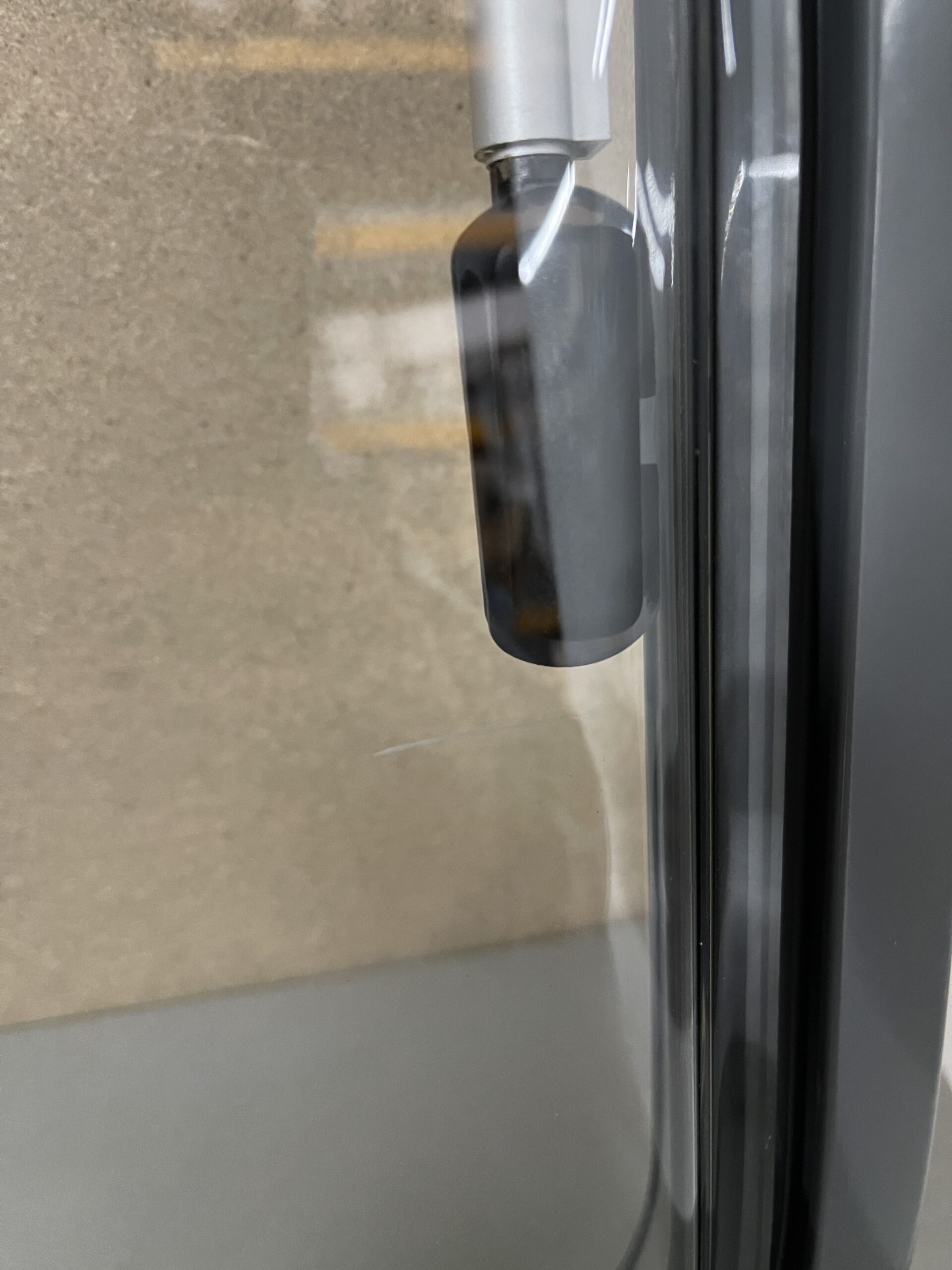 Dometic Ausstellfenster 1000x600 mm Anthrazit mit Zentralverriegelung