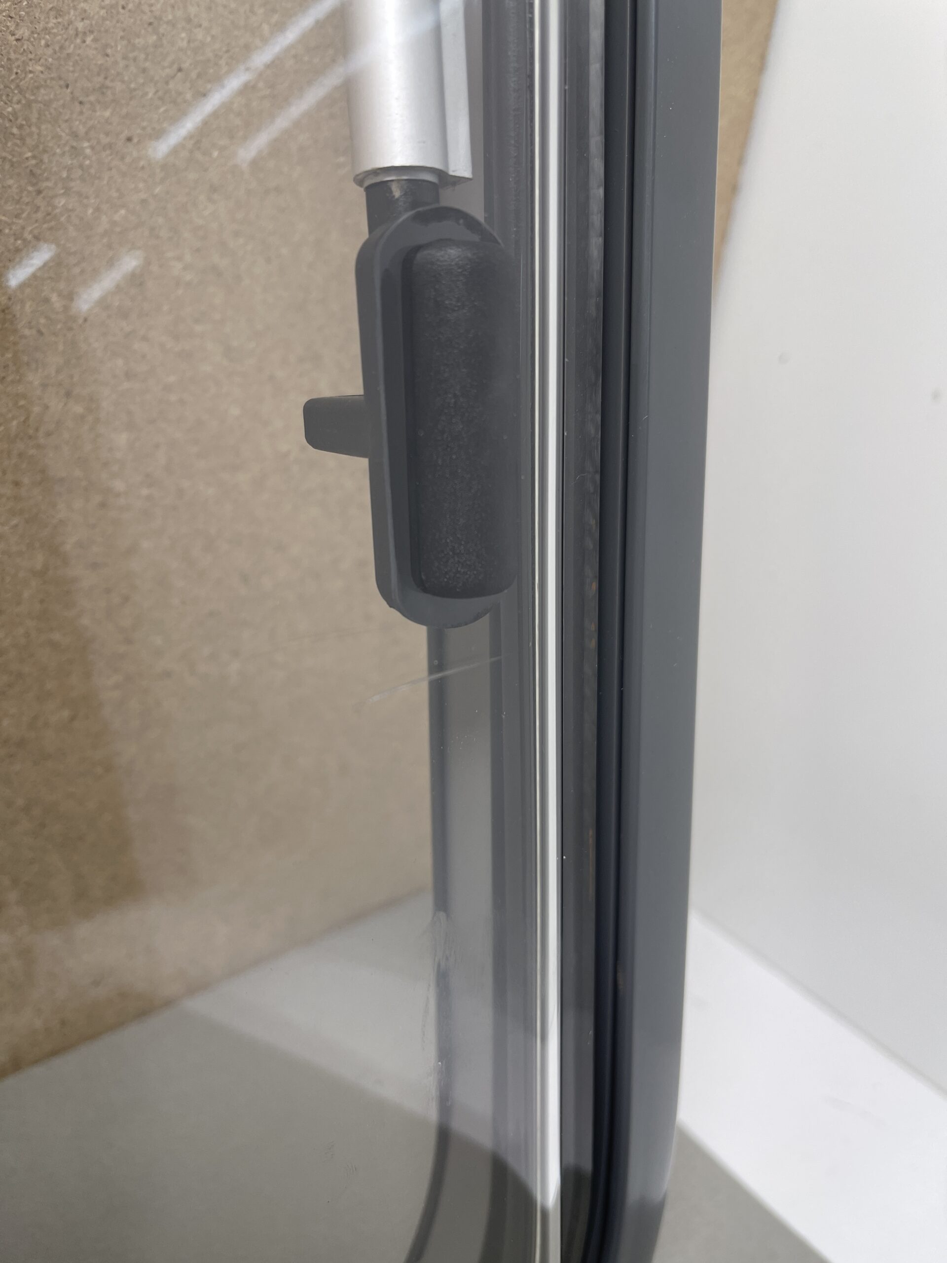 Dometic Ausstellfenster 1000x600 mm Anthrazit mit Zentralverriegelung