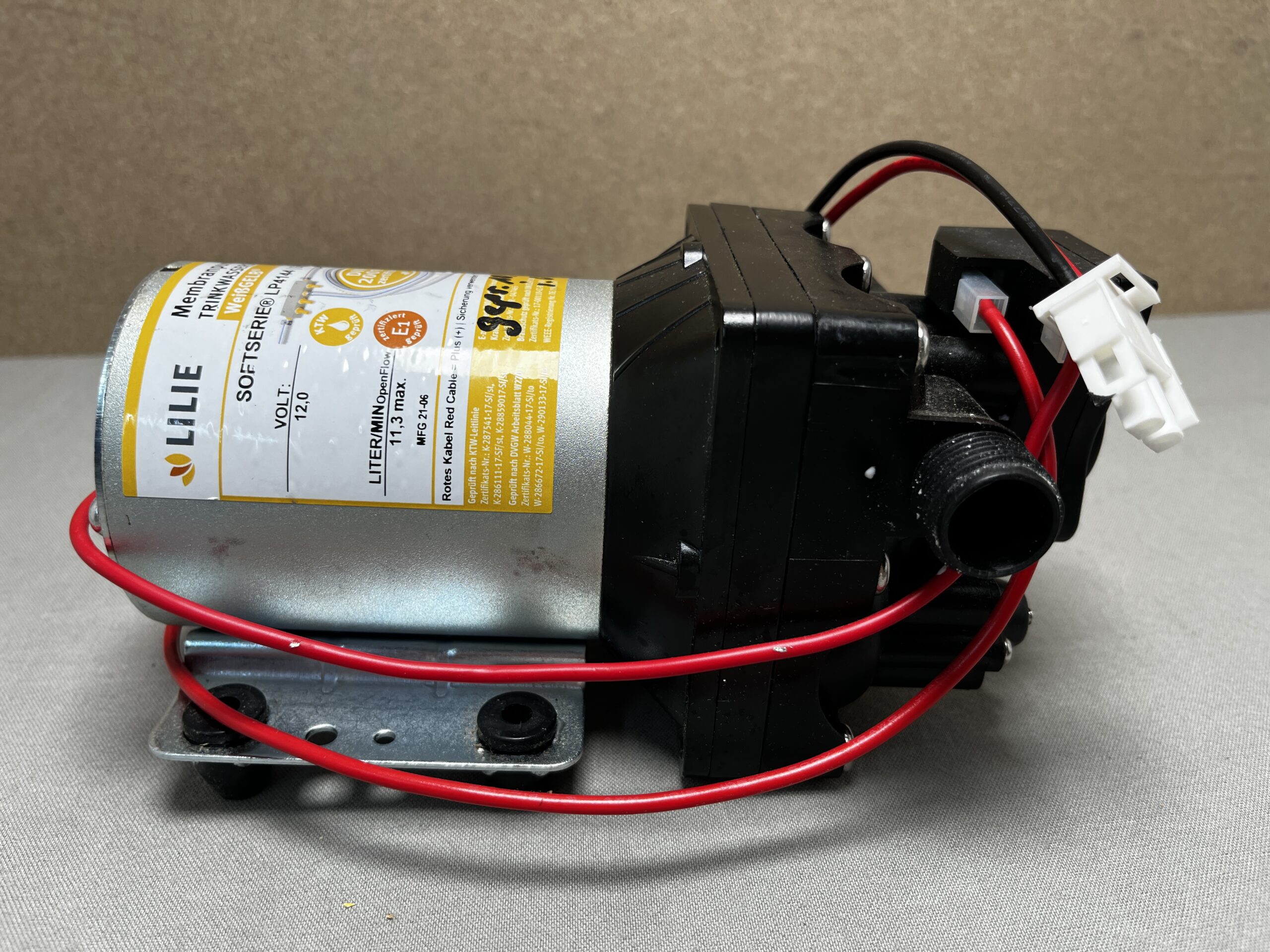 Lilie Membranpumpe Trinkwassersystem Softserie LP4144 12 Volt 11,3l/min. 3,1 bar