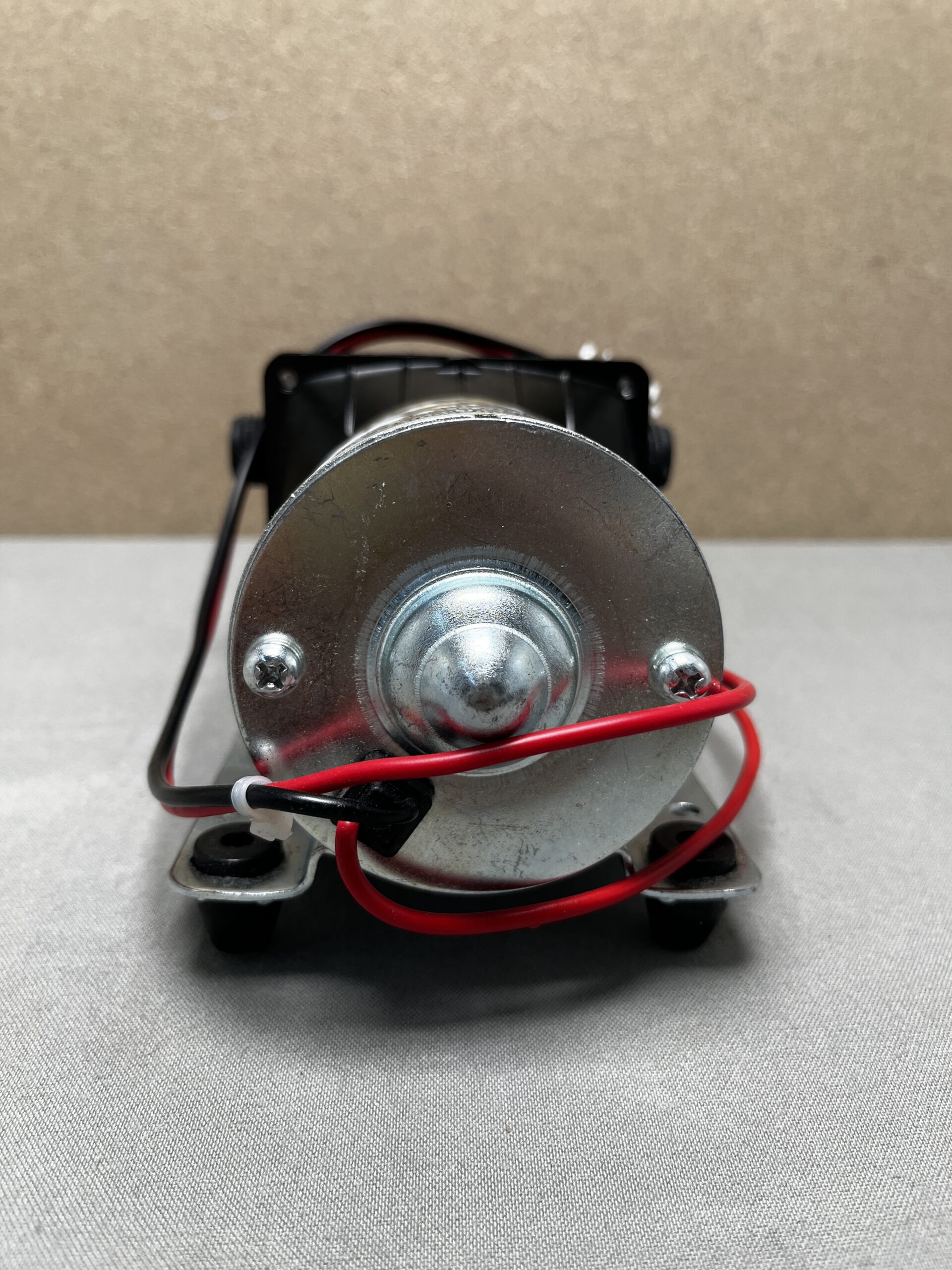 Lilie Membranpumpe Trinkwassersystem Softserie LP4144 12 Volt 11,3l/min. 3,1 bar