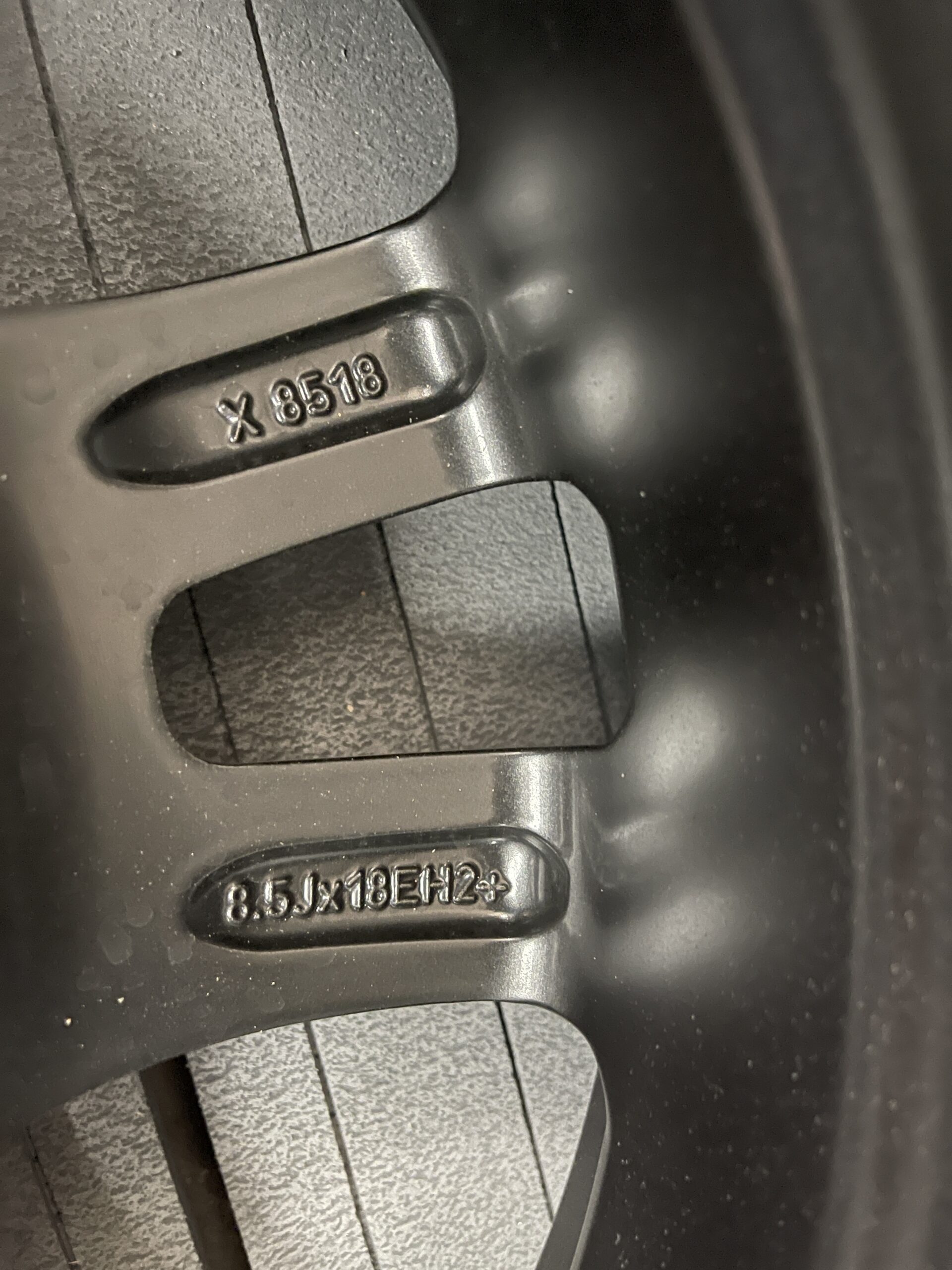 Continental VanContact Camper Kompletträder 255/55 R18 CP schwarz 4 Stück