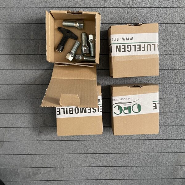 Continental VanContact Camper Kompletträder 255/55 R18 CP schwarz 4 Stück