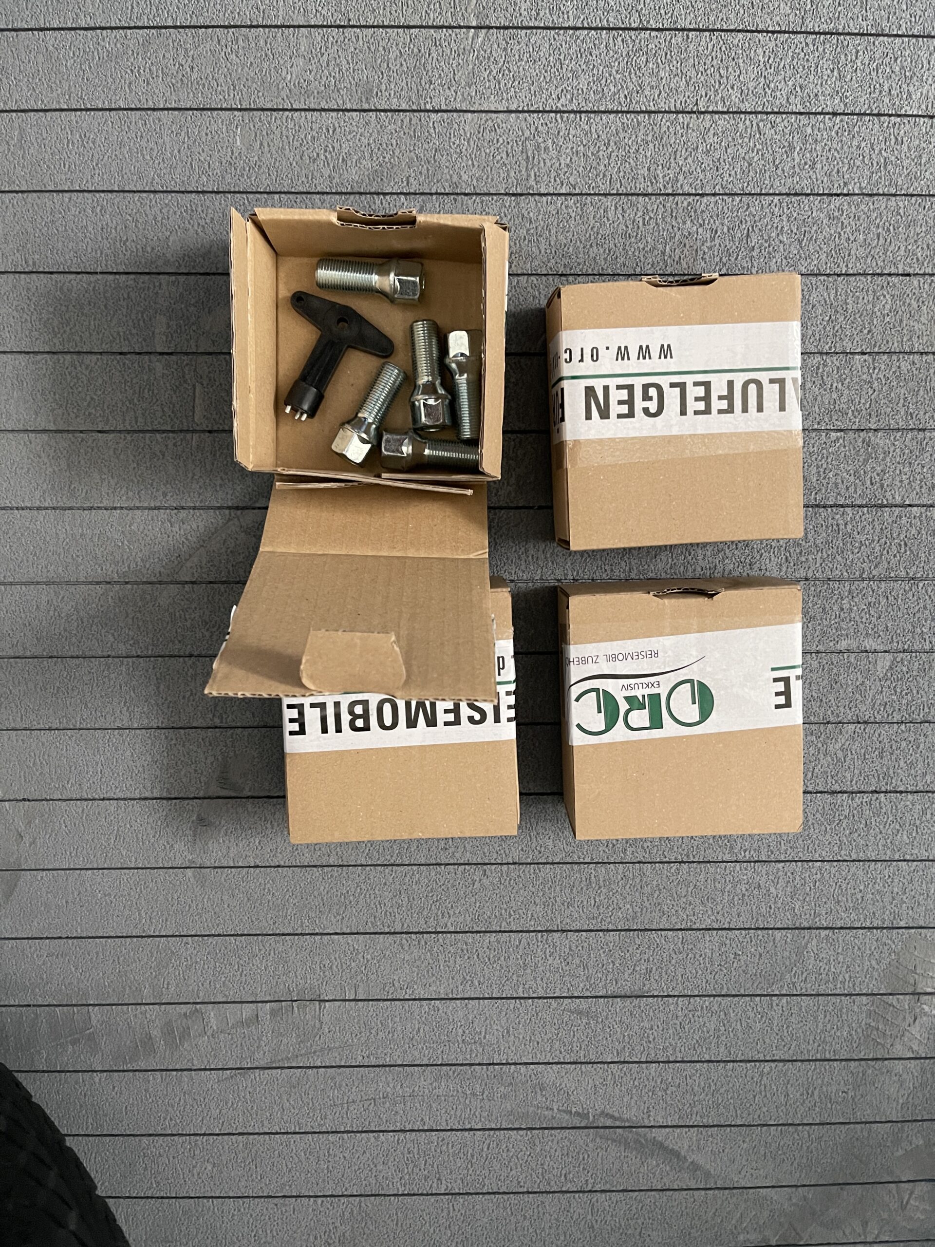 Continental VanContact Camper Kompletträder 255/55 R18 CP schwarz 4 Stück