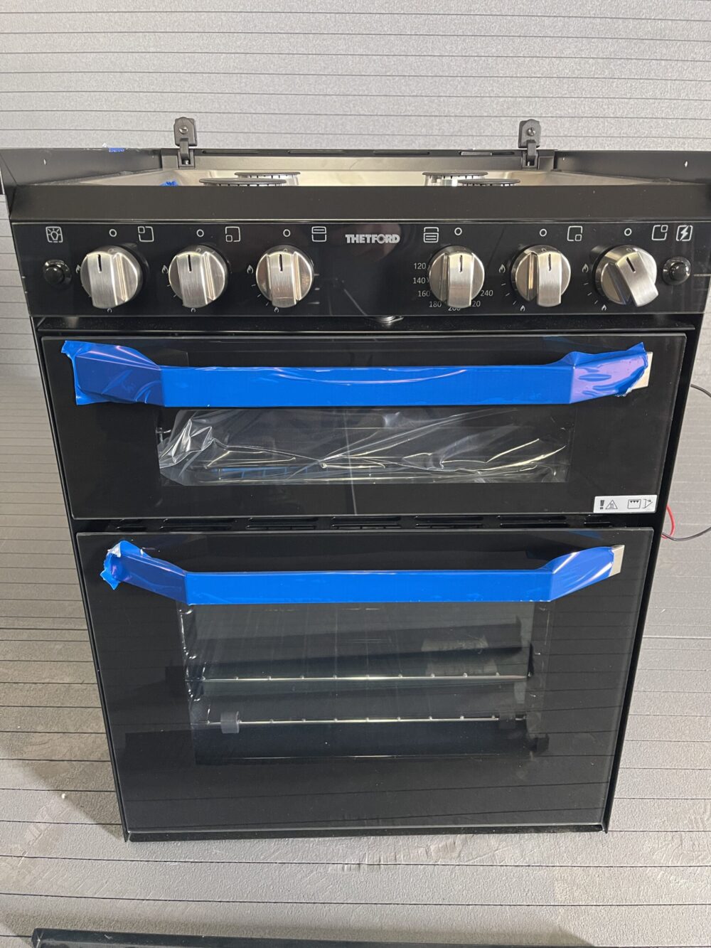 Thetford Backofen mit Kocher K1520 - Gas