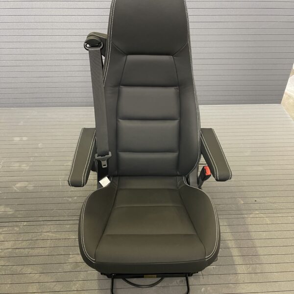 Aguti Automotiv GIS Lounge, Beifahrersitz GS 290 ECE