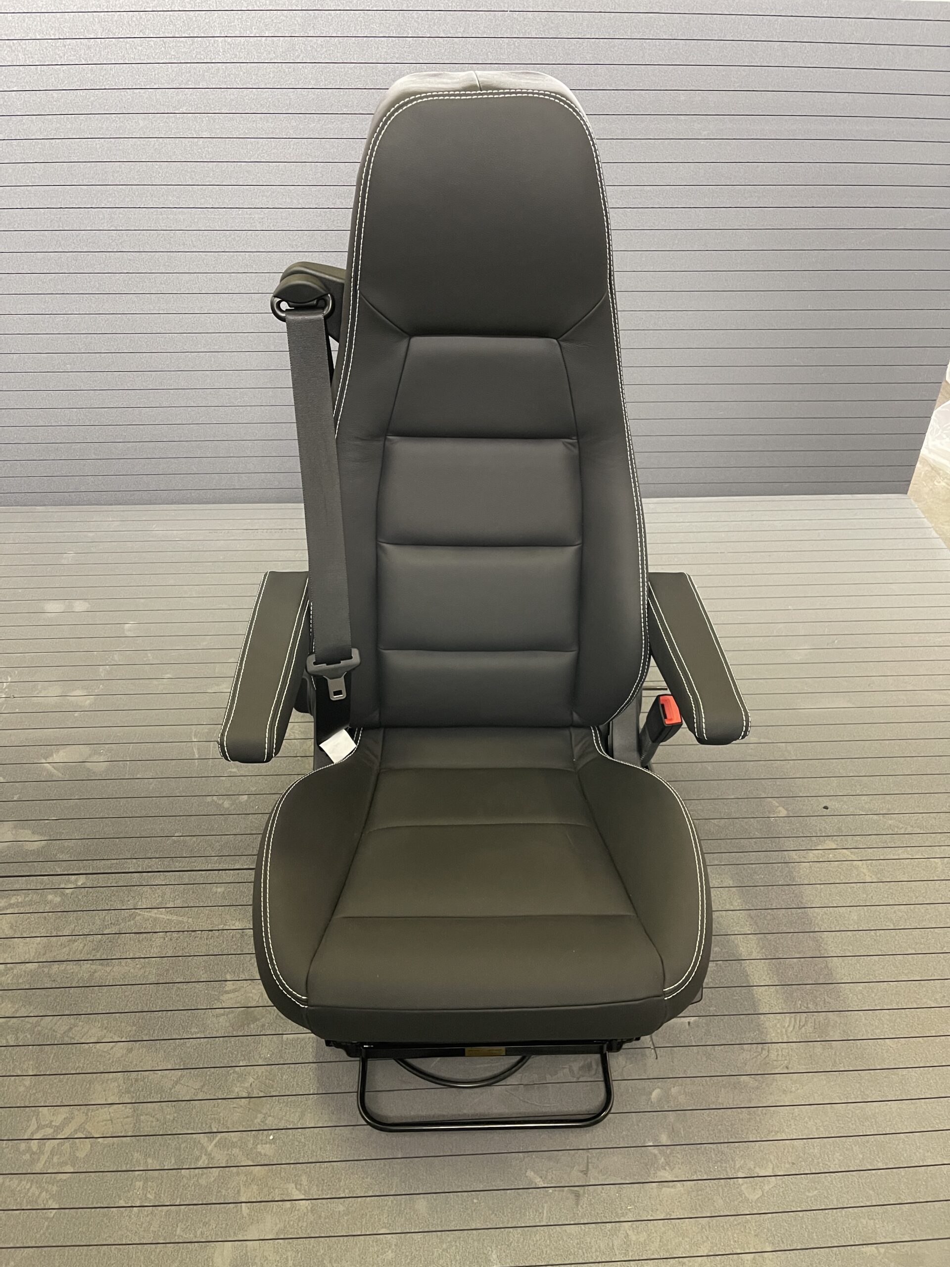 Aguti Automotiv GIS Lounge, Beifahrersitz GS 290 ECE