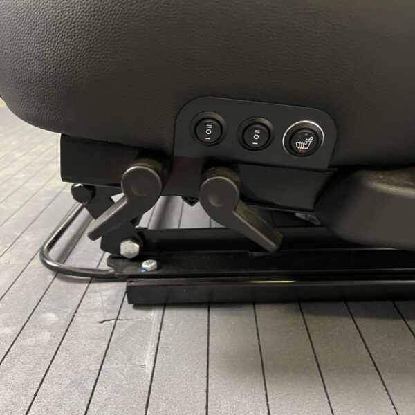 Aguti Automotiv GIS Lounge, Beifahrersitz GS 290 ECE