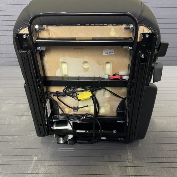 Aguti Automotiv GIS Lounge, Beifahrersitz GS 290 ECE