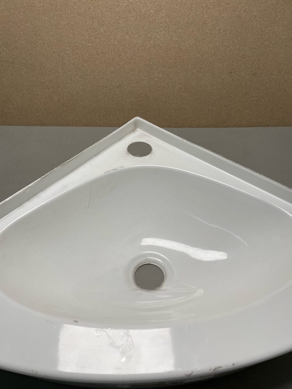 Eckwaschbecken 90°, weiß, RAL 9101, 380 x 380mm
