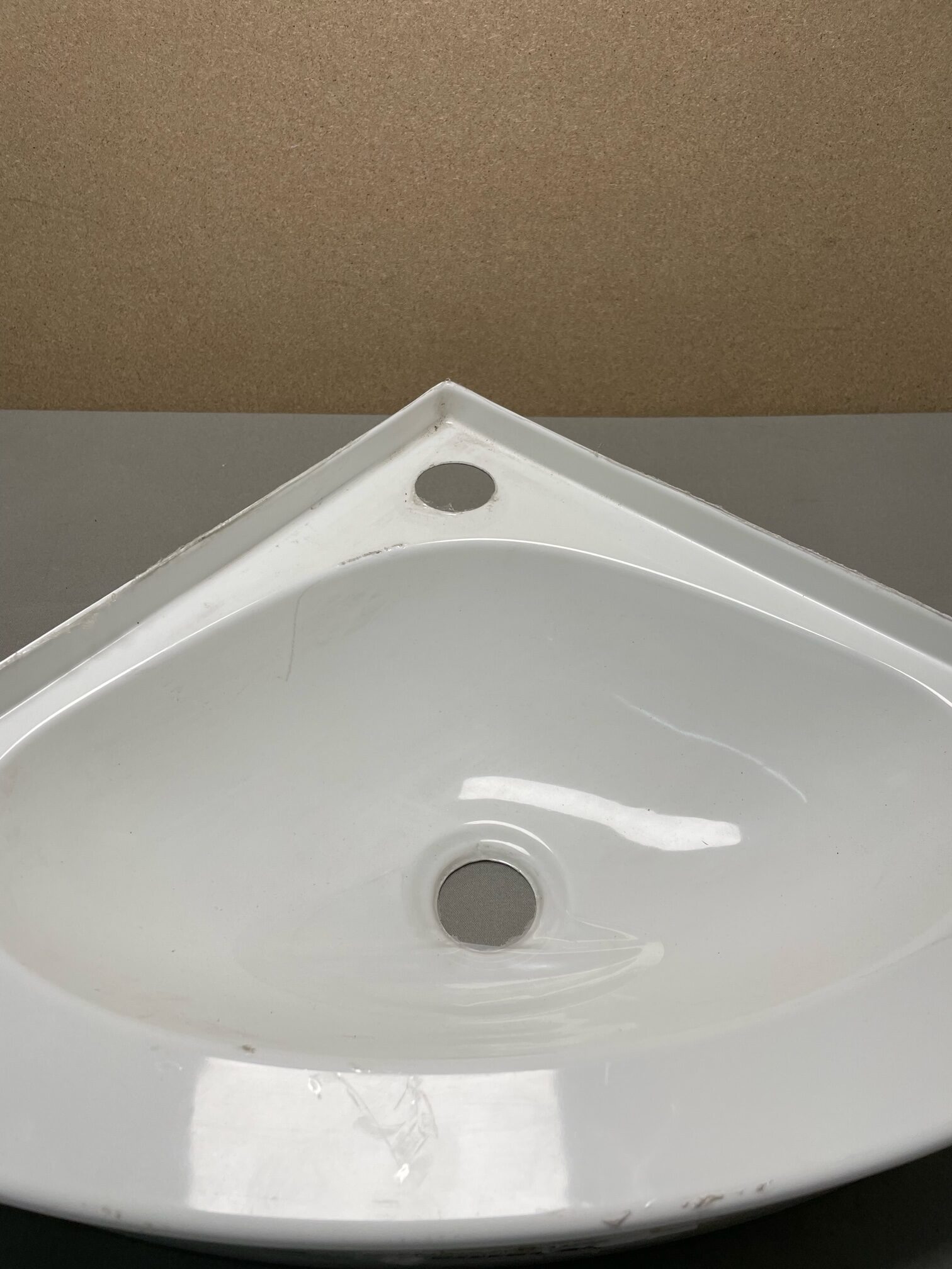 Eckwaschbecken 90°, weiß, RAL 9101, 380 x 380mm