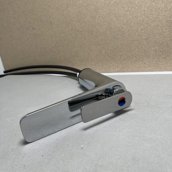 Wasserhahn verchromt mit Anschlussschläuchen, für Wohnmobil