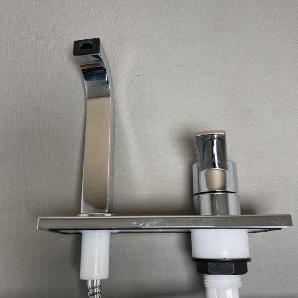 Wasserhahn verchromt mit Anschlussschläuchen, für Wohnmobil