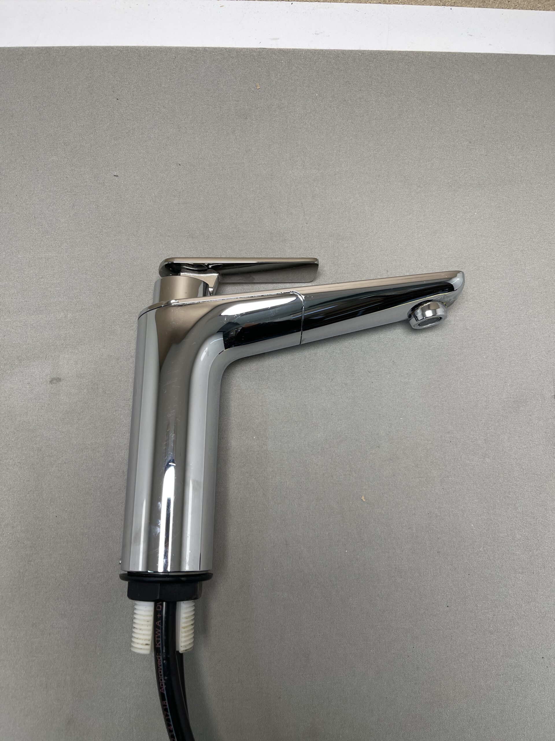 Wasserhahn verchromt mit Anschlussschläuchen, für Wohnmobil