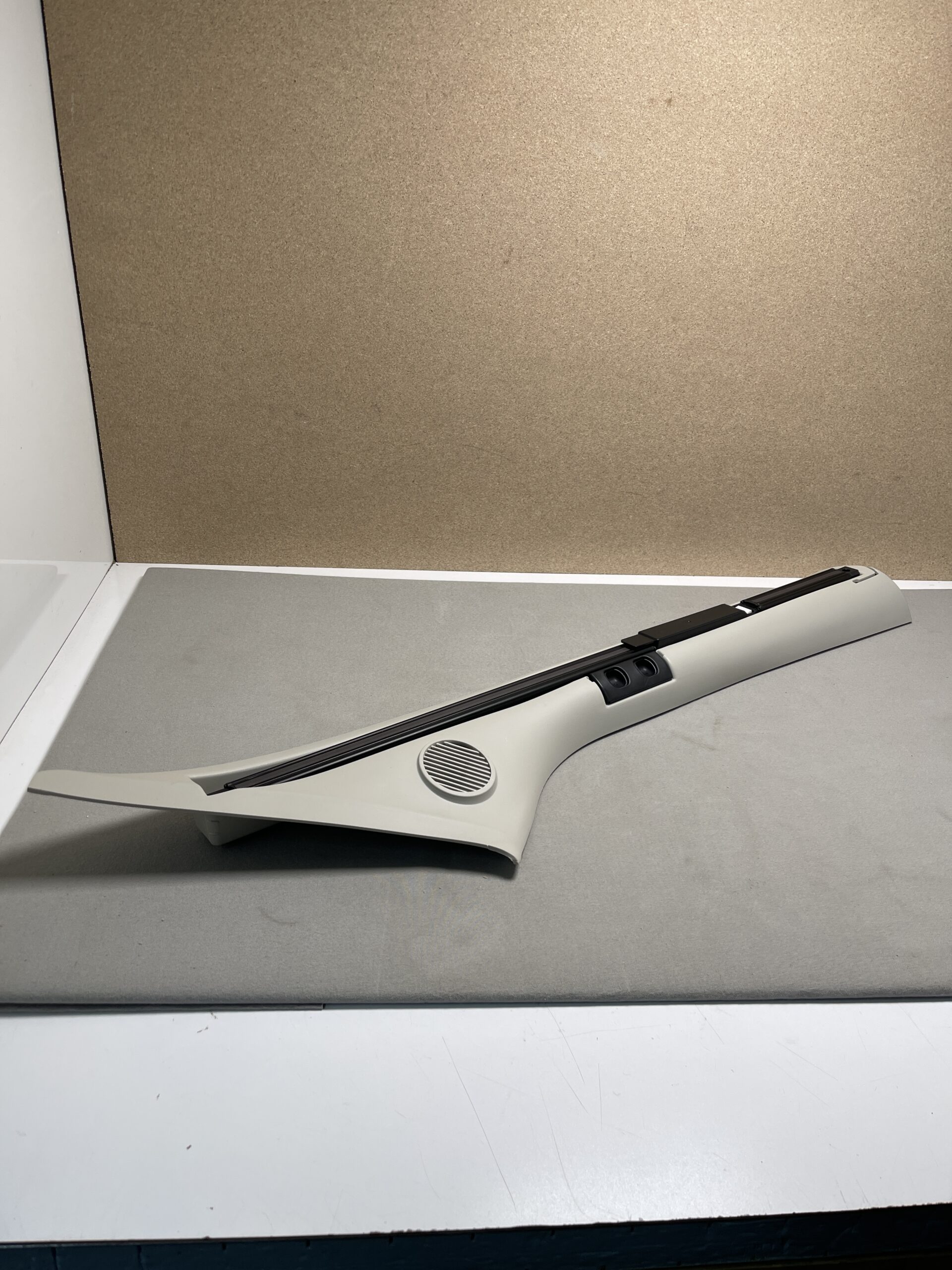 Remifront Fahrerhausverdunklungssystem für Fahrerhaus Frontscheibe rechts hellbeige