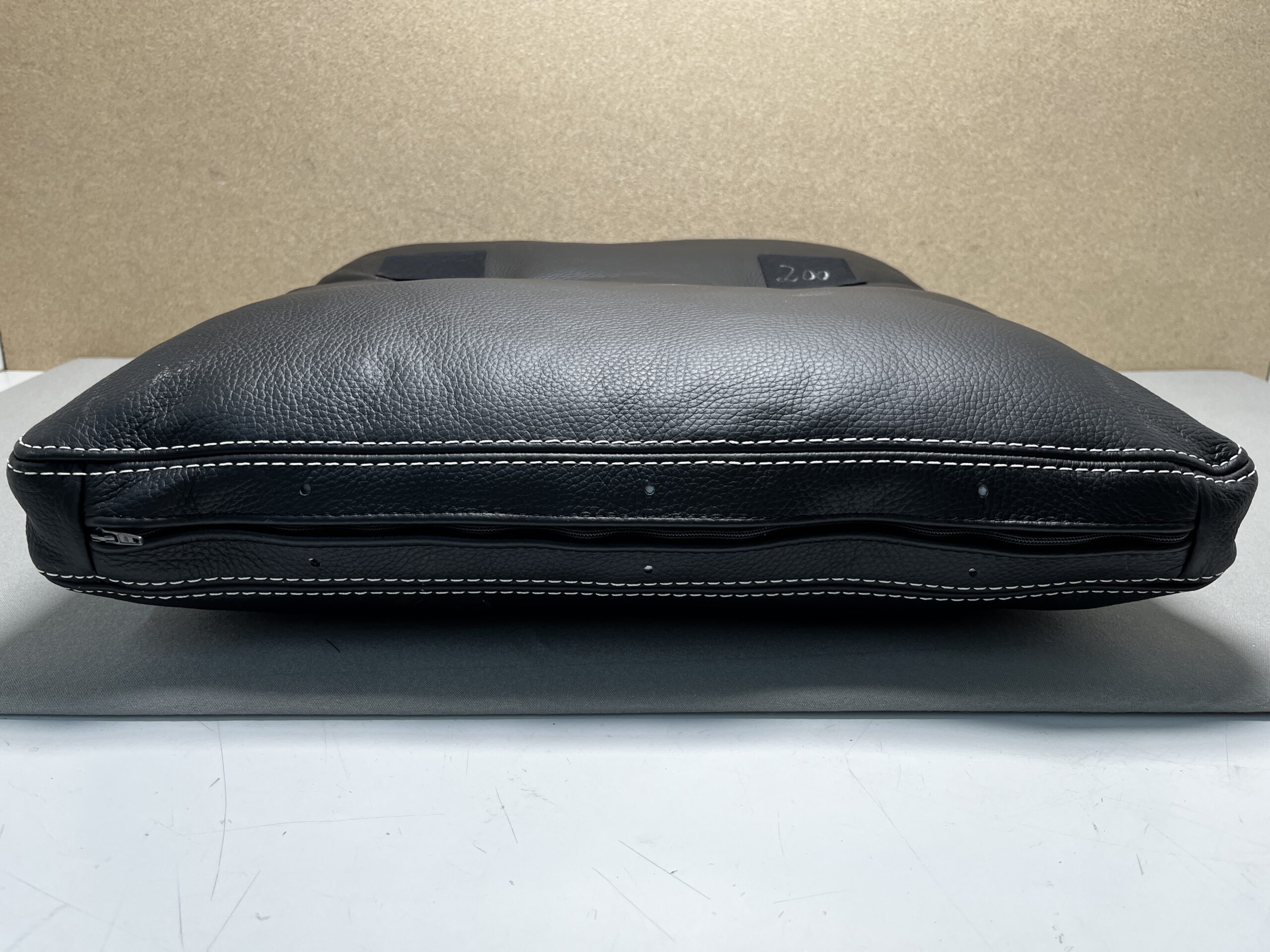 Niesmann & Bischoff Klassik Echtlederkissen schwarz 50x58x7cm