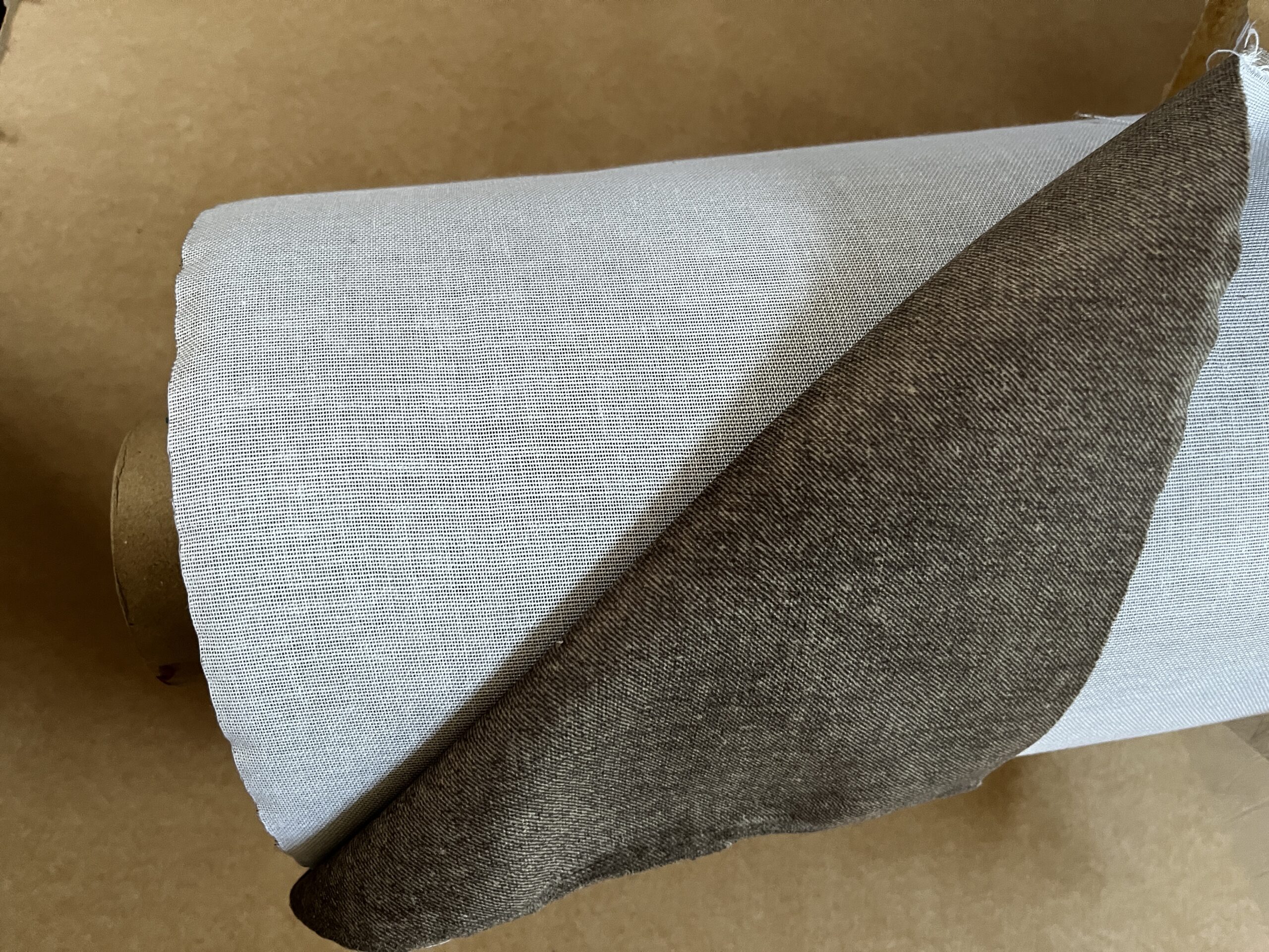 Tecon Malta Col. 101 AtacamaMeterware Polsterstoff Dekostoff braun hellgrau Breite 140cm 10 Meter