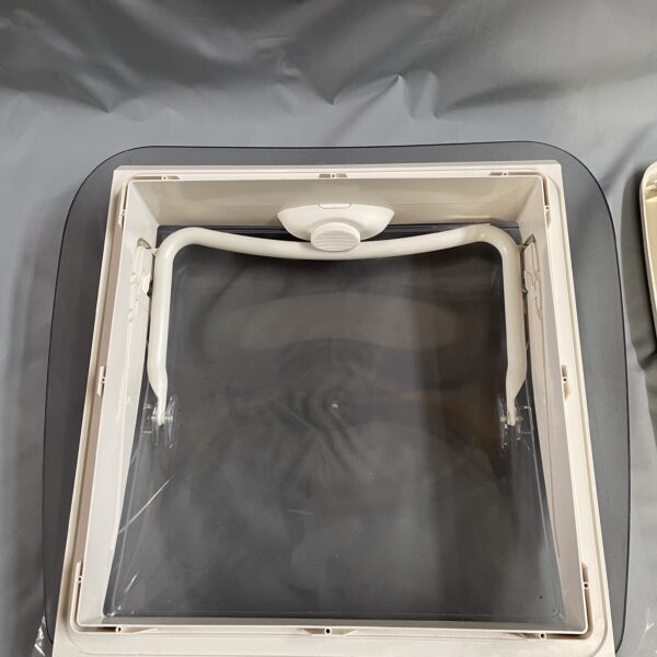 Dometic Mini Heki, Dachhaube für Ausschnitt 40 x 40 cm mit Zwangsbelüftung