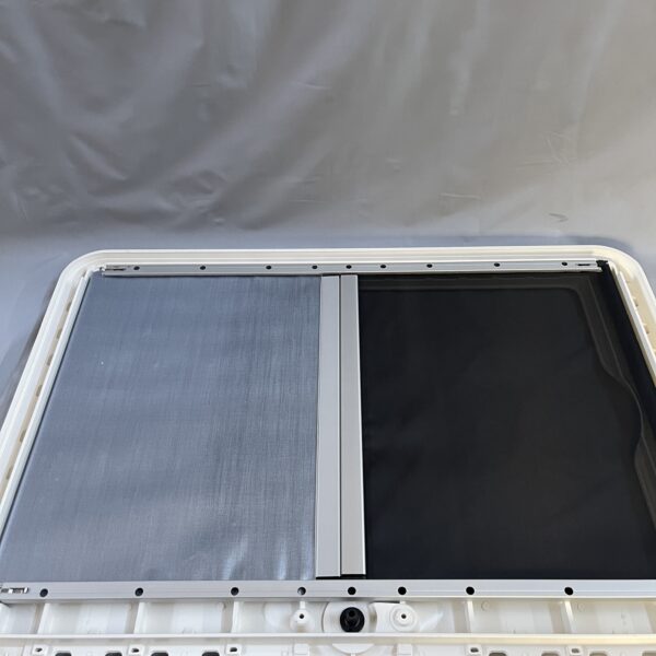 Dometic Heki 1 Innenrahmen für Dachhaube mit Gitter und Schrauben