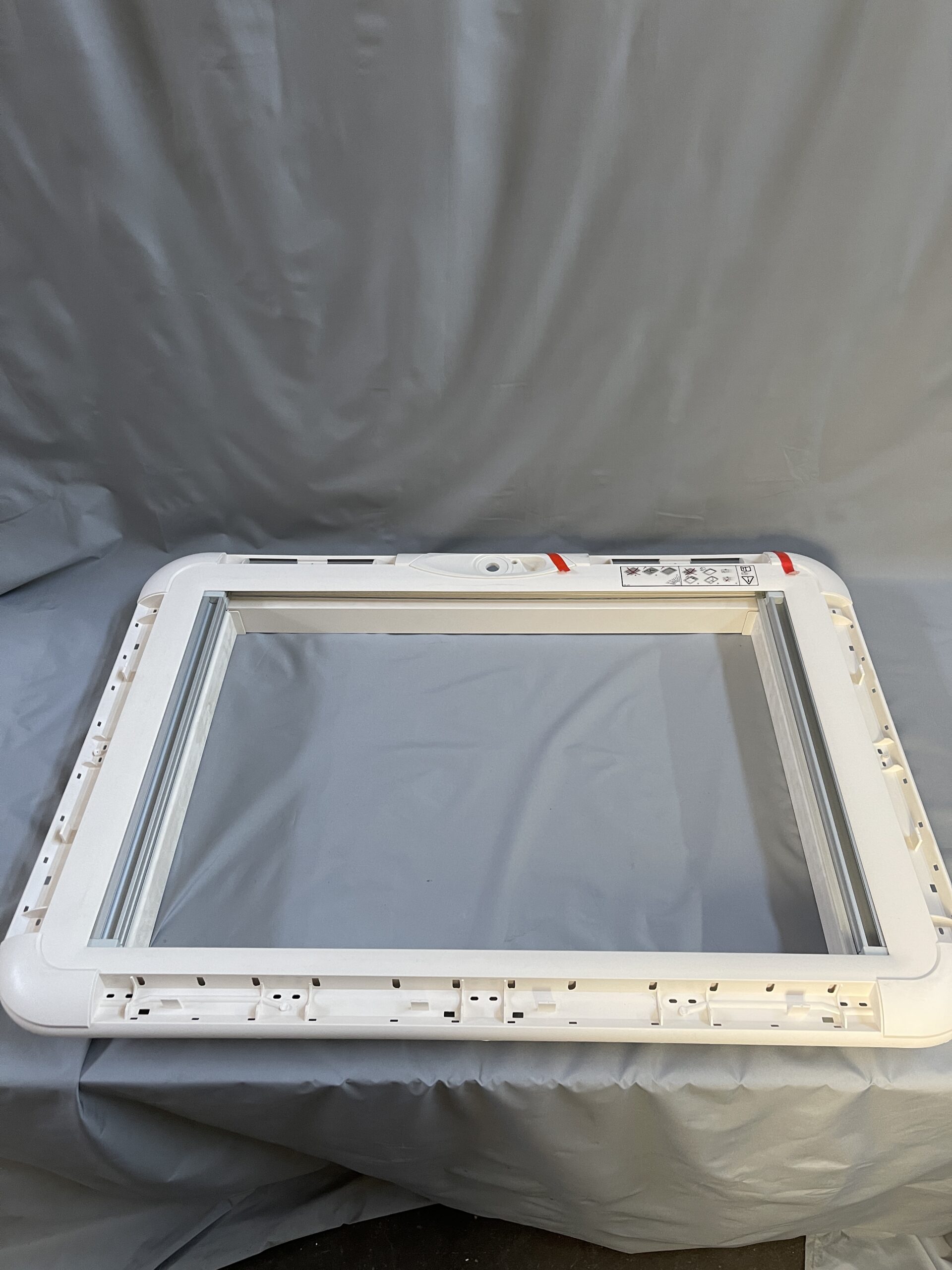 Dometic  Innenrahmen für Heki 3 Dachhaube ohne Kurbel, Gitter, Schrauben