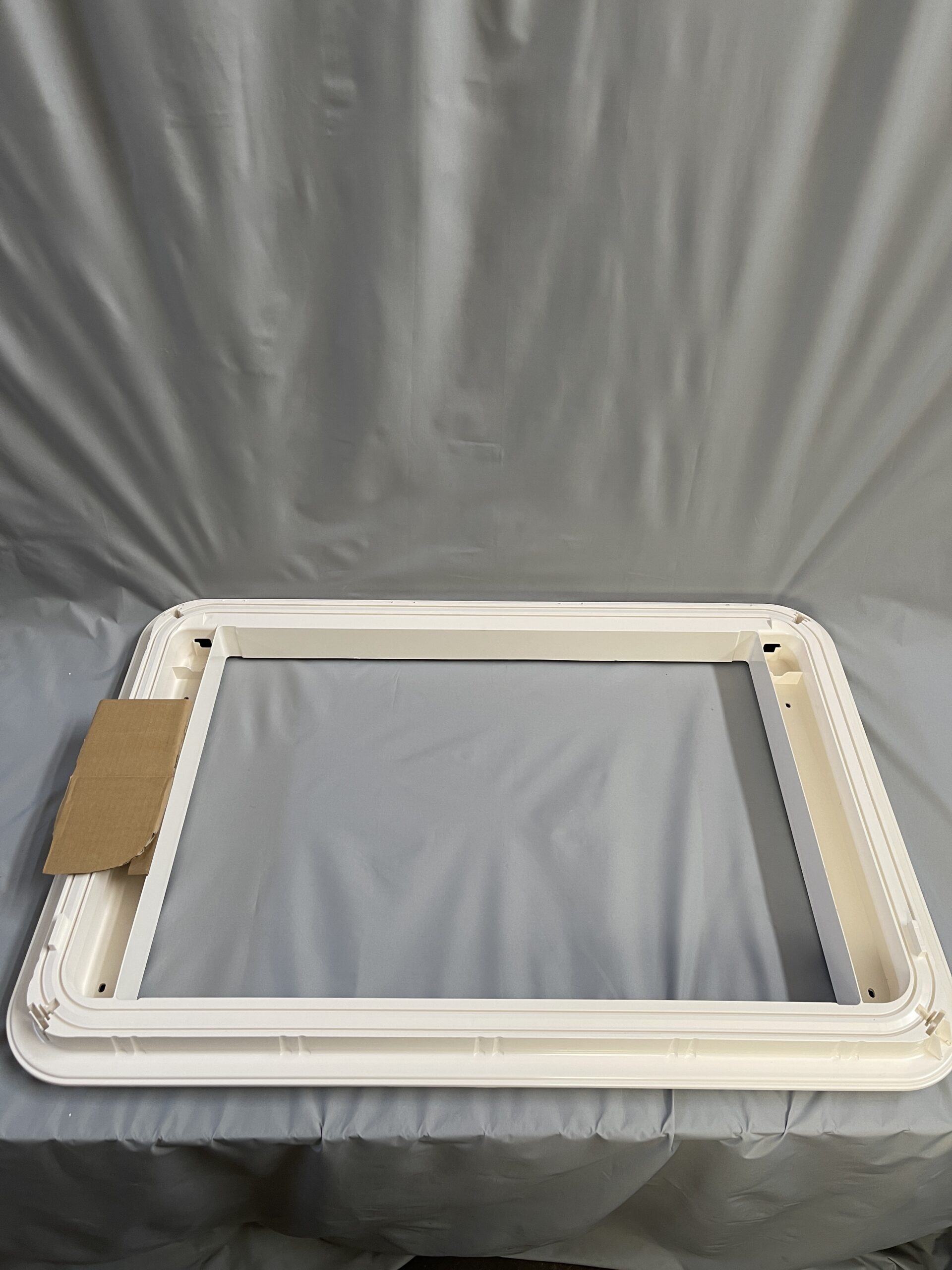 Dometic Heki 3 Außenrahmen für Dachhaube ohne Anbauteile RAL9001