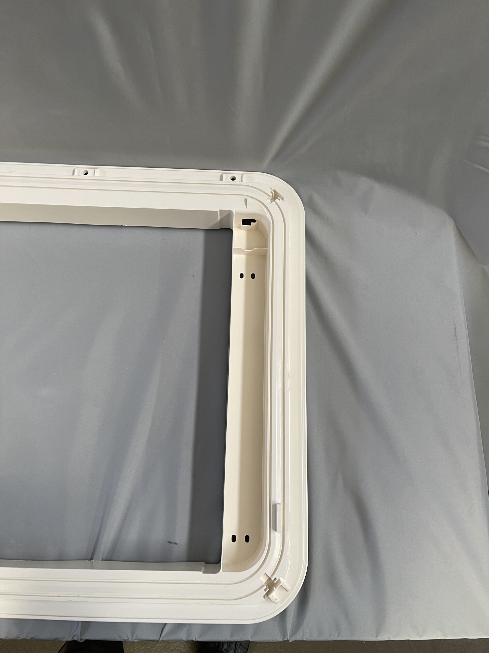 Dometic Heki 3 Außenrahmen für Dachhaube ohne Anbauteile RAL9001