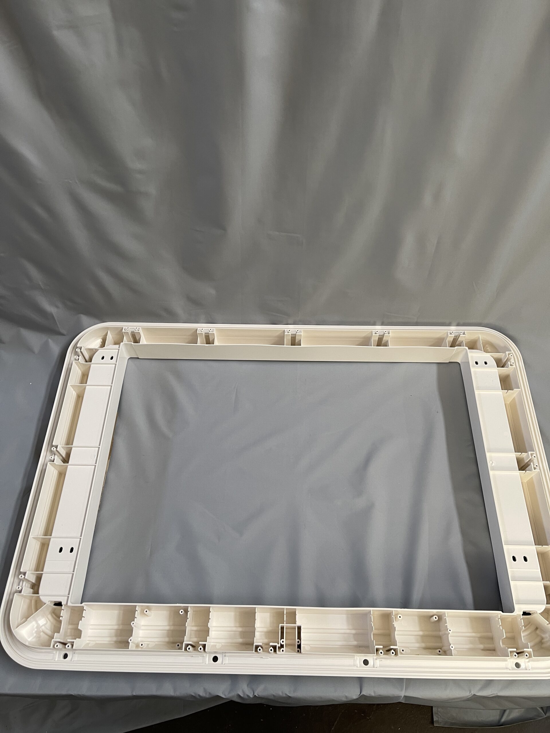 Dometic Heki 3 Außenrahmen für Dachhaube ohne Anbauteile RAL9001