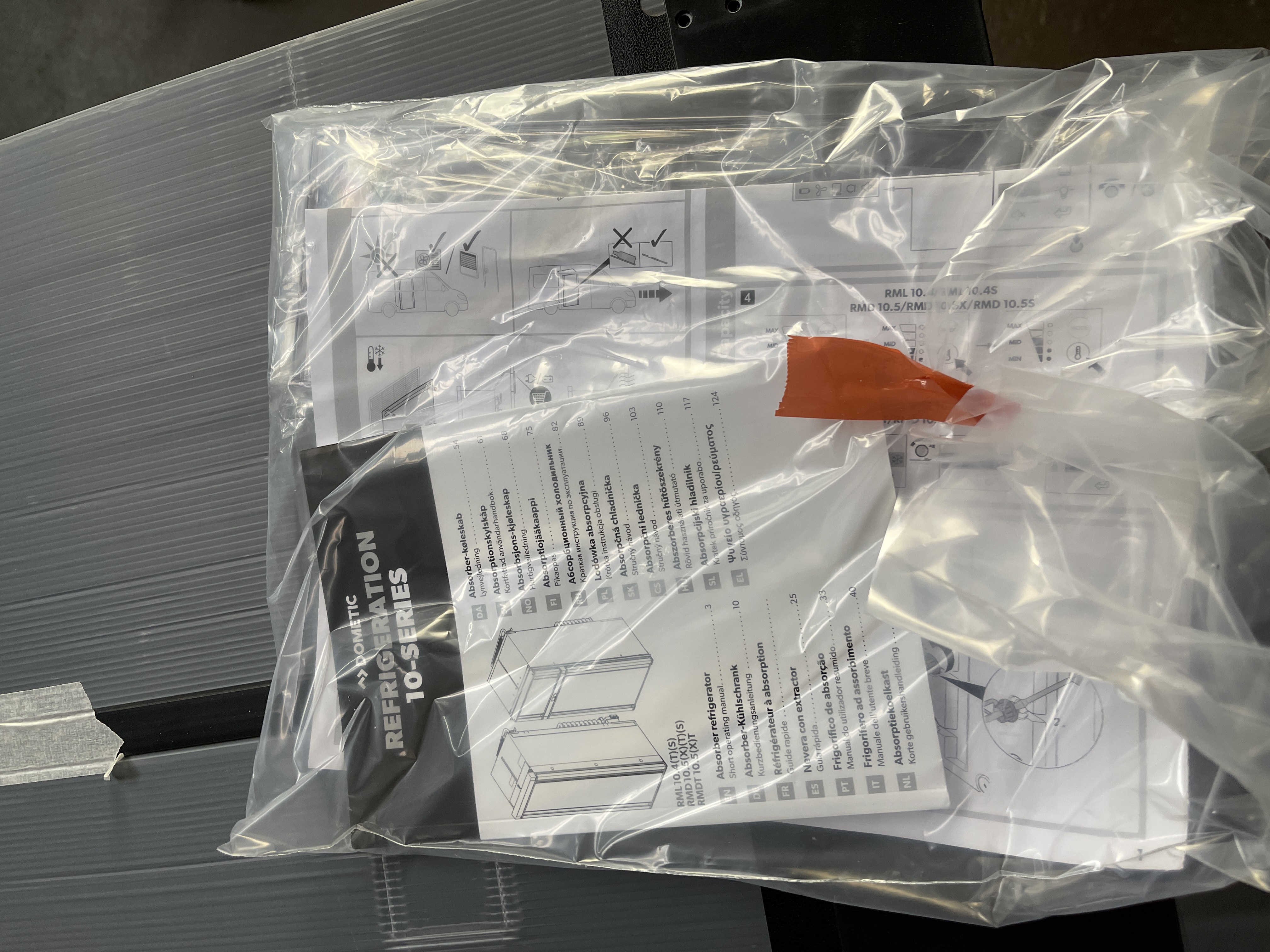 Absorberkühlschrank Dometic RMD 10.5XS Kühlschrank mit Gefrierfach 10-Series