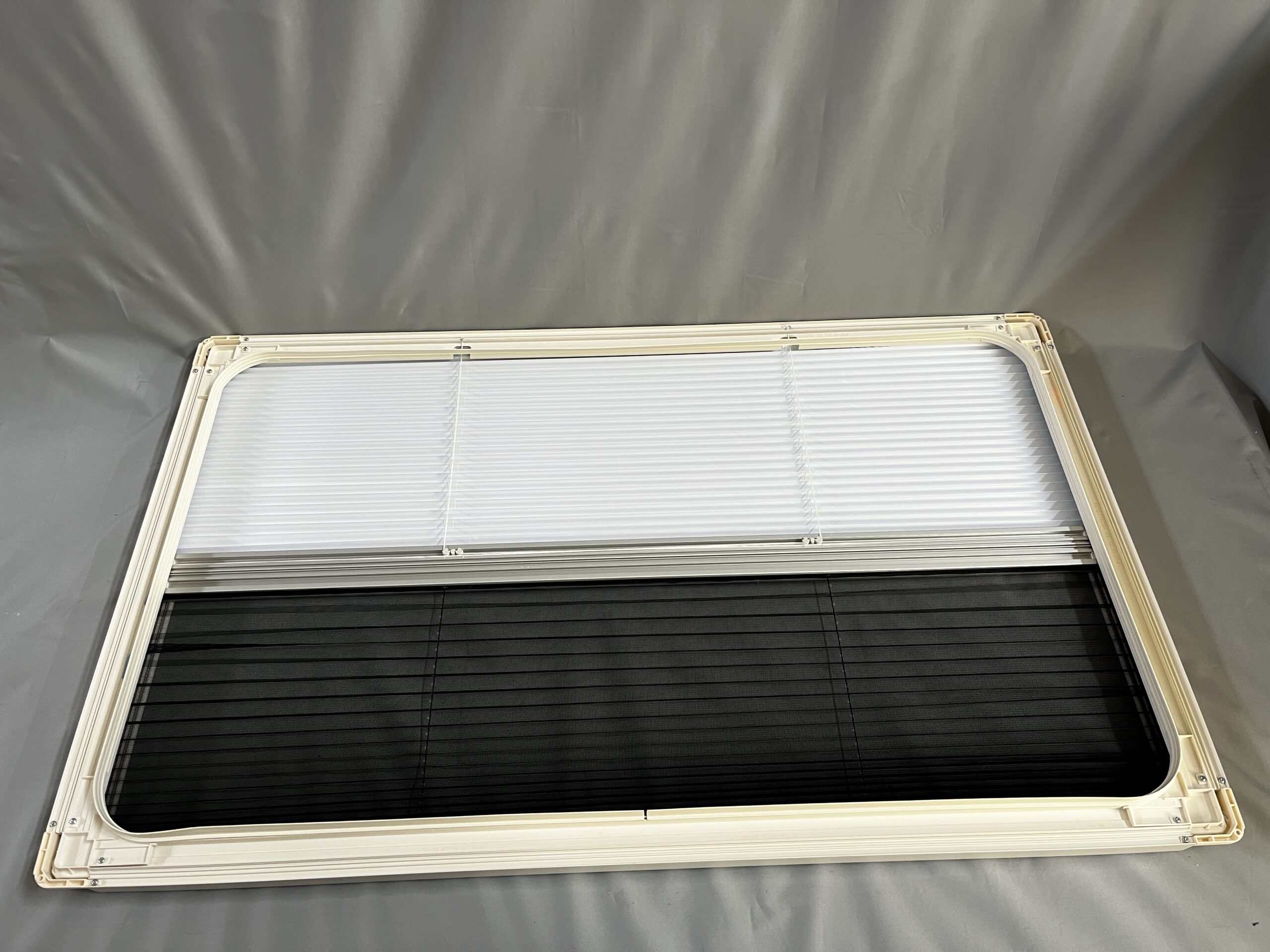 Remis Kombi-Rollo Verdunklung und Fliegenschutz ca. 1050x650 mm