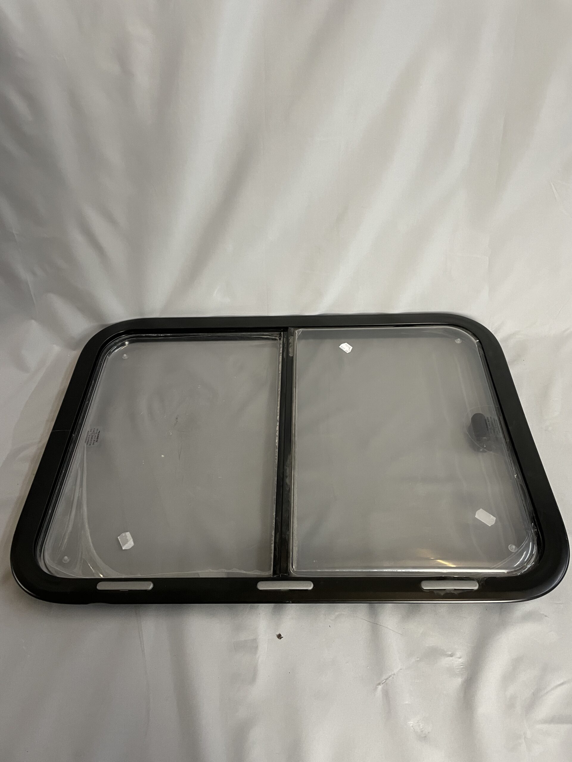 Ausstellfenster mit Rahmen, Dometic, 900 x 520 mm, schwarz getönt