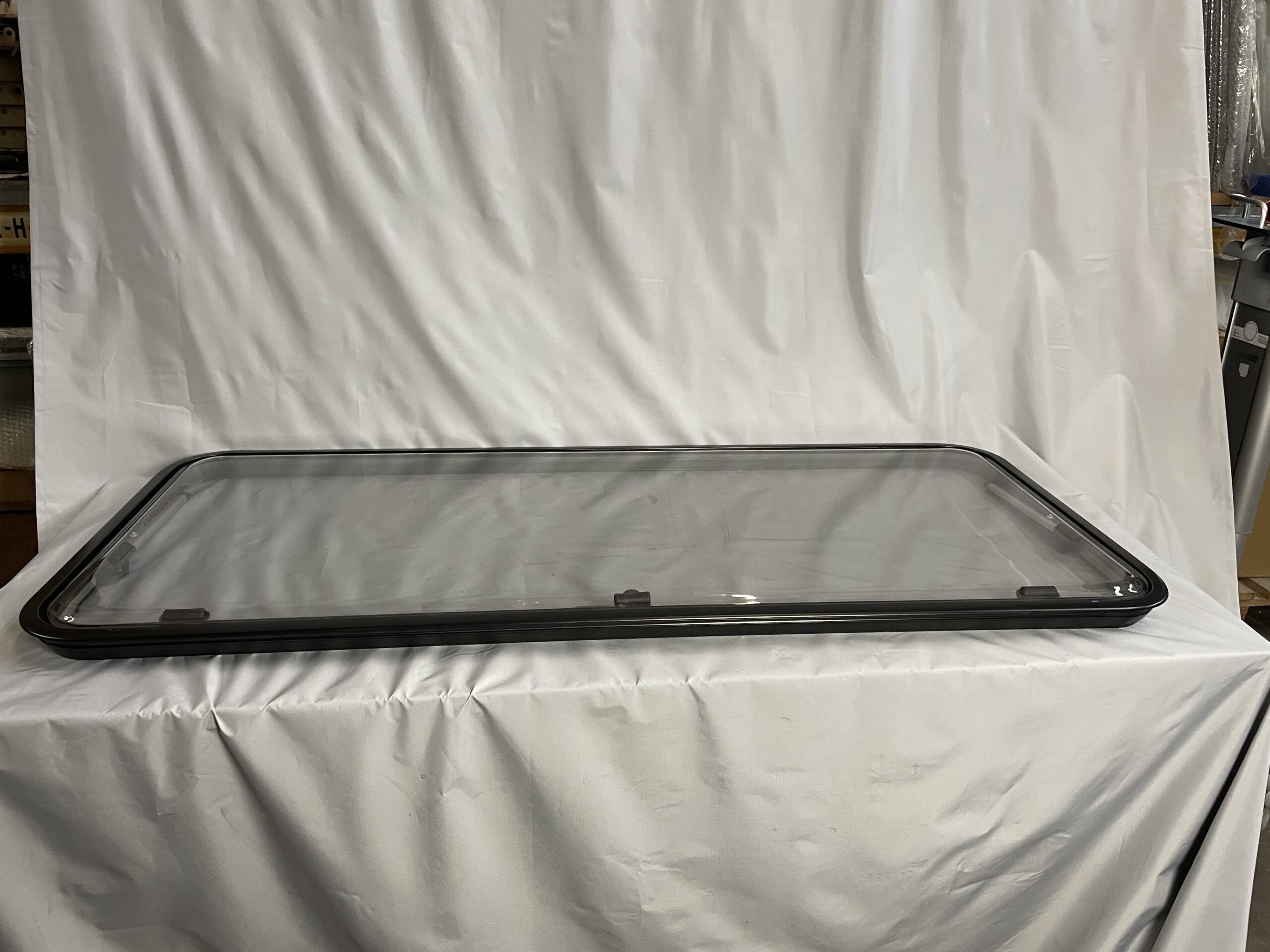 Ausstellfenster mit Rahmen, Dometic, 1400 x 600 mm, schwarz